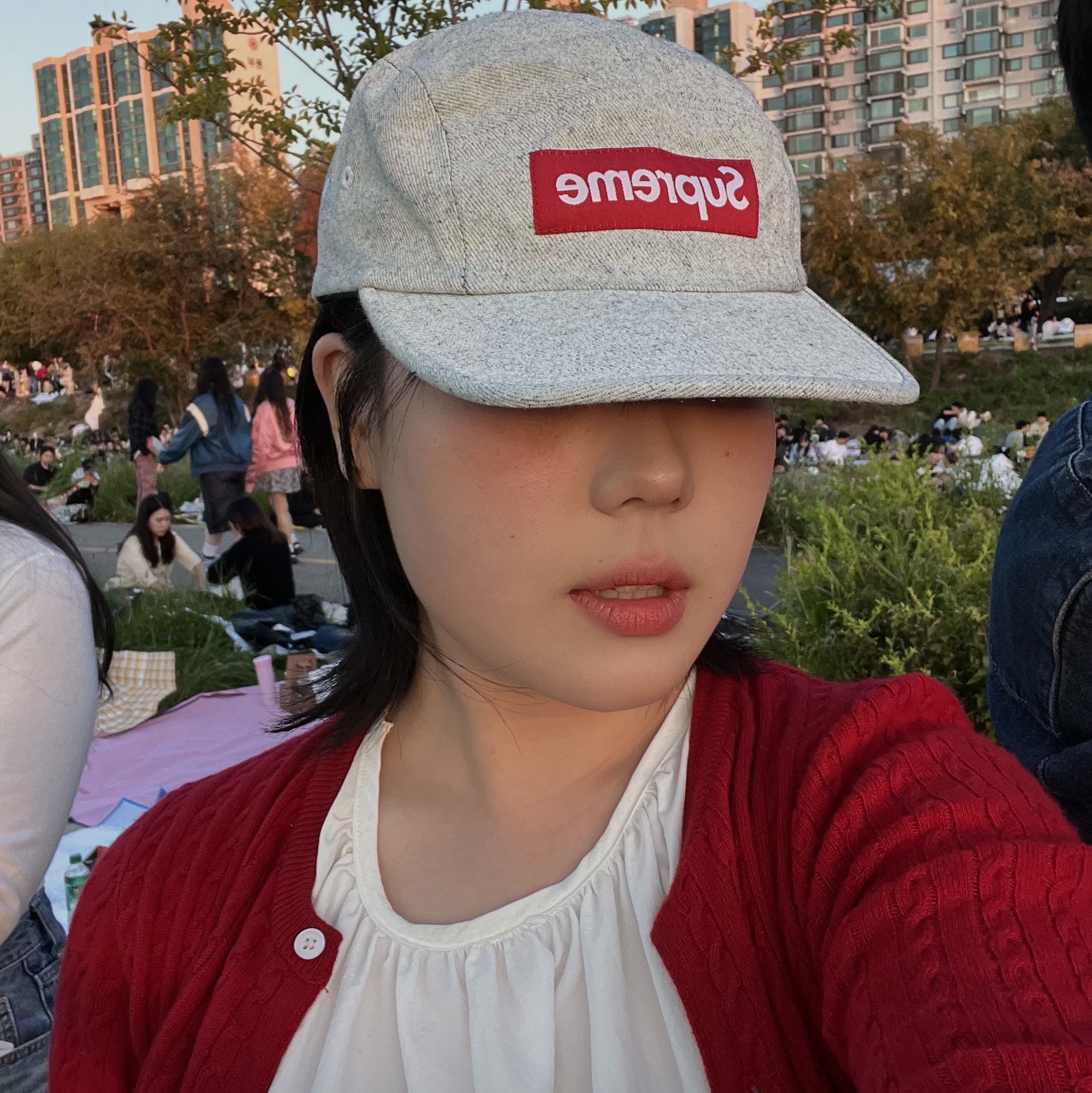 Supreme Coated Denim Camp Cap White - 24SS 착용 스타일