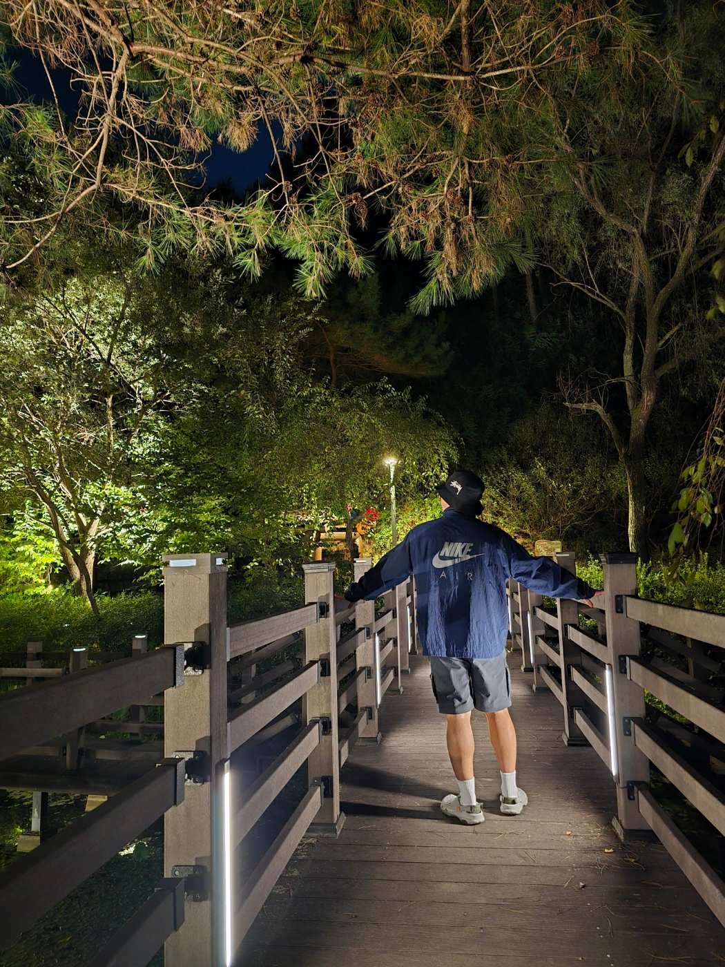 Nike x Kim Jones Reversible Wind Breaker Navy - Asia, Nike x Stussy Bucket Hat Black 착용 스타일 - 1