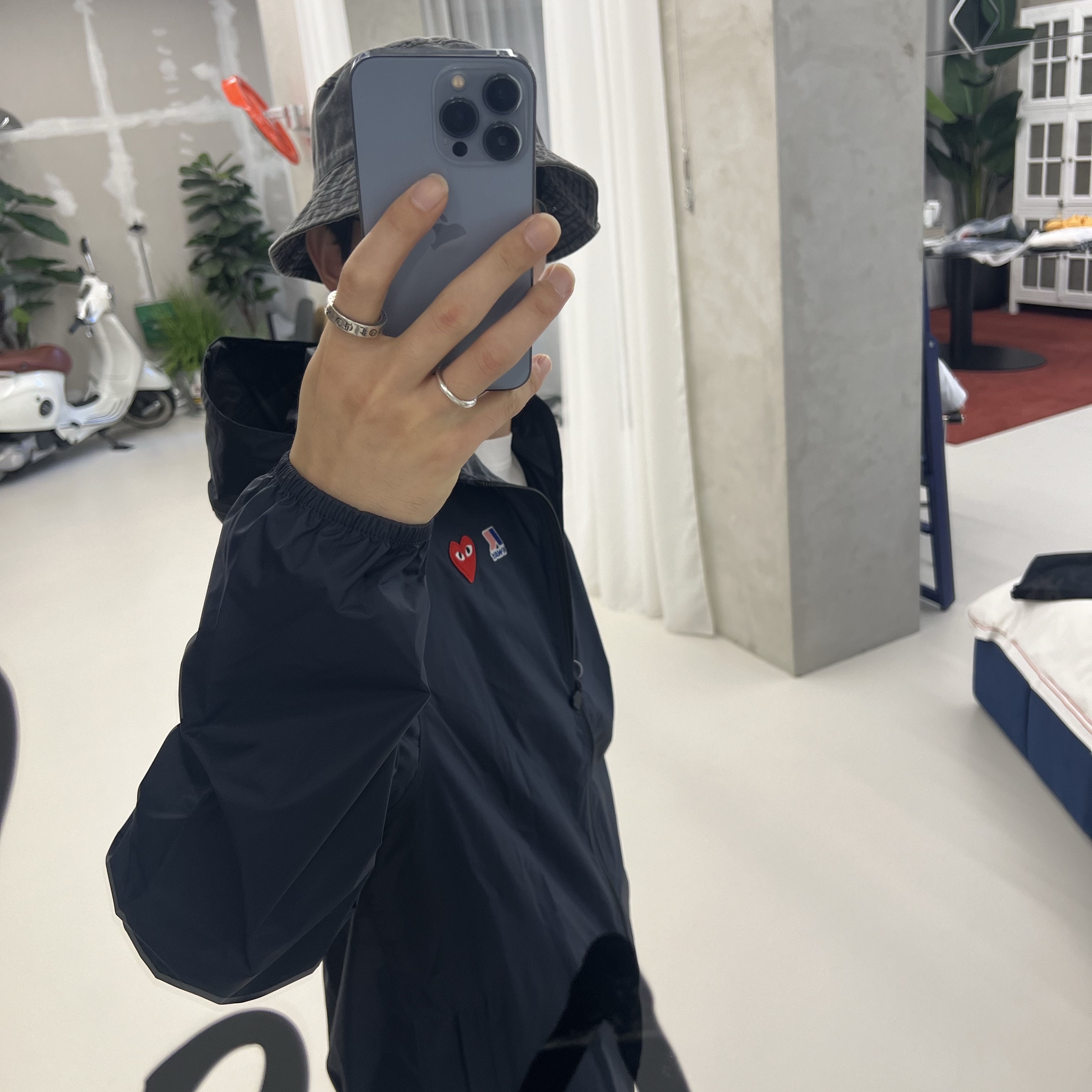 Play Comme des Garcons x K-Way Full Zip Jacket Navy 착용 스타일