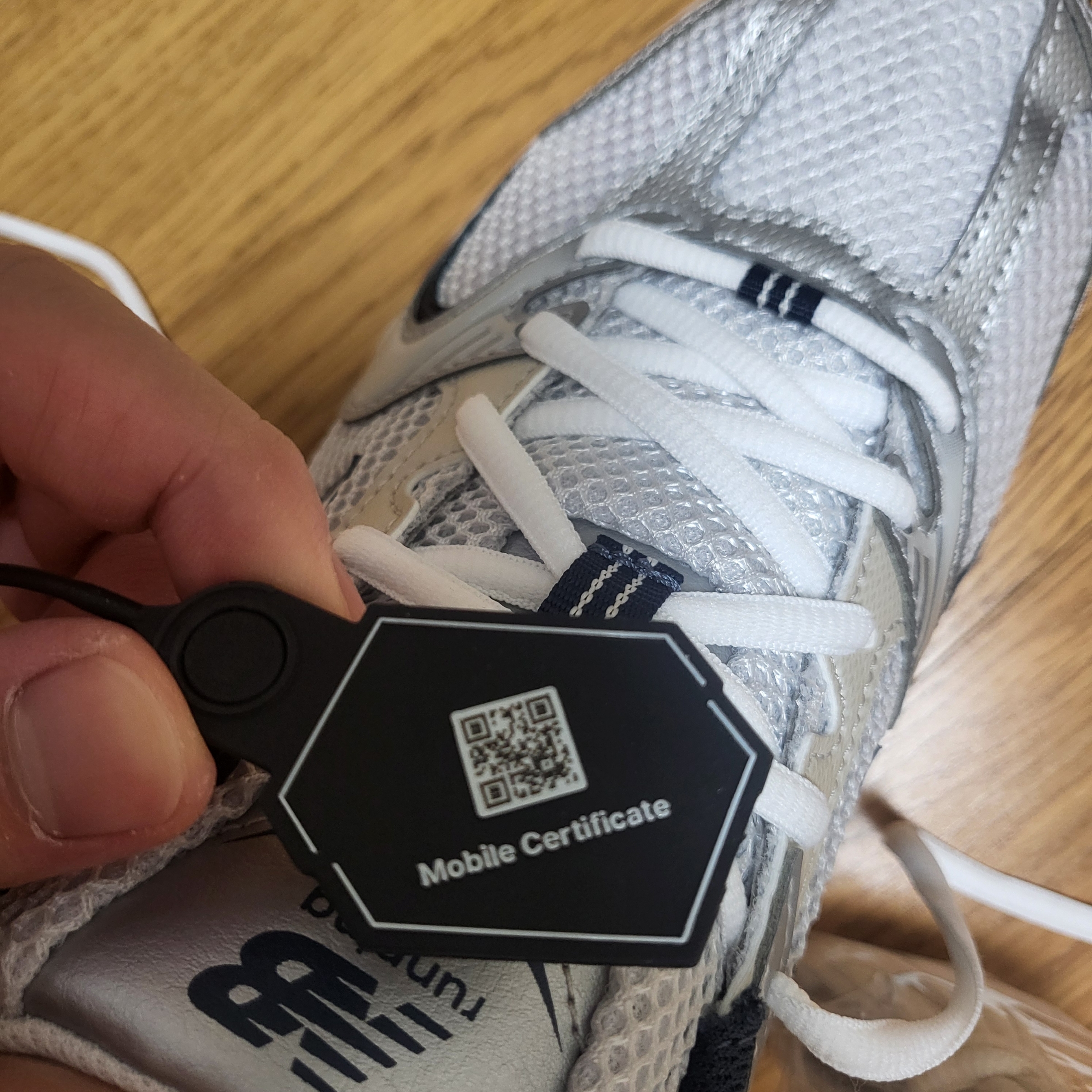 New Balance 530 Steel Grey 착용 스타일 - 2