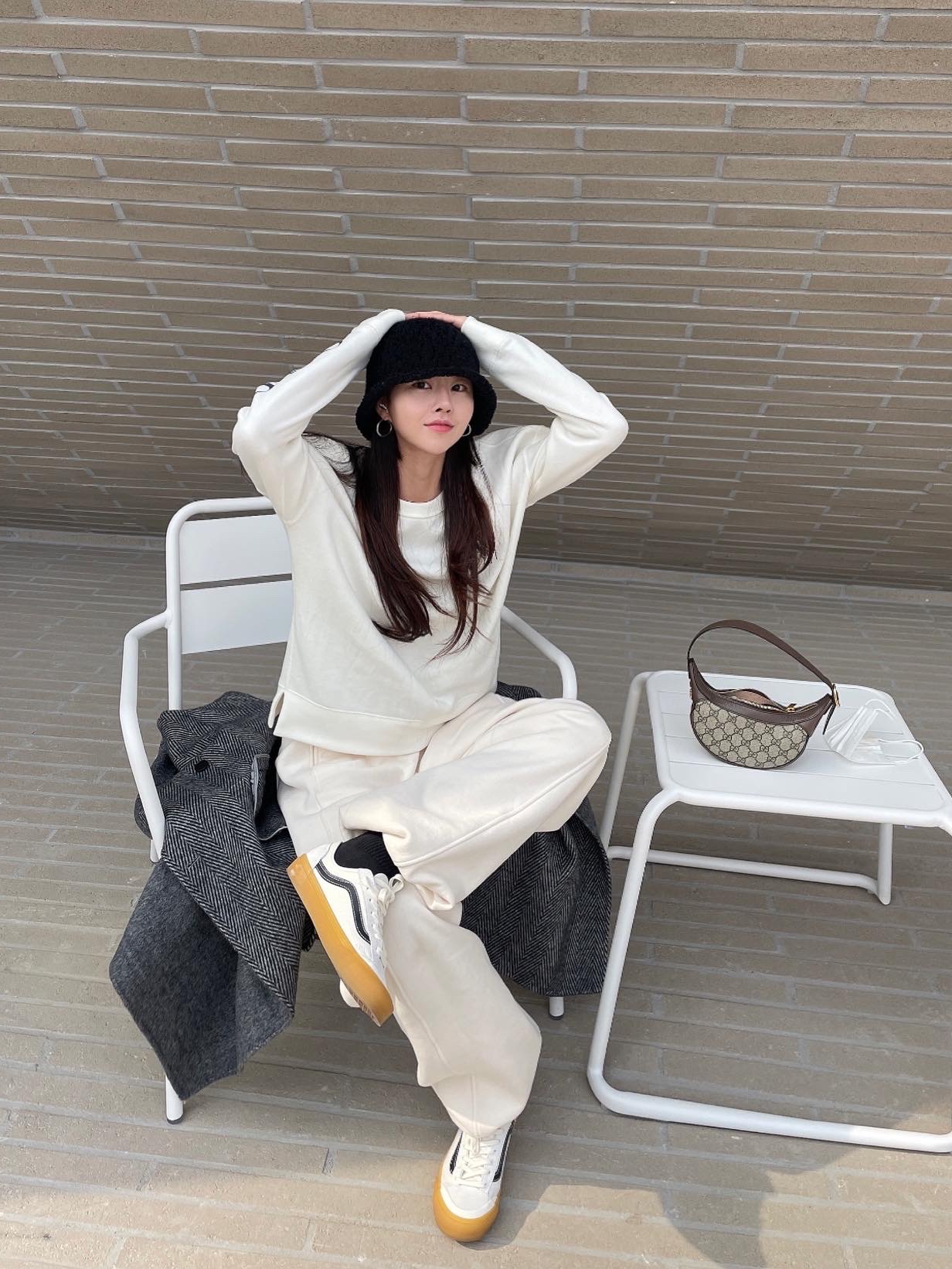 Vans Style 36 Decon SF Cream White, Gucci Ophidia GG Mini Bag Beige Ebony 착용 스타일 - 2