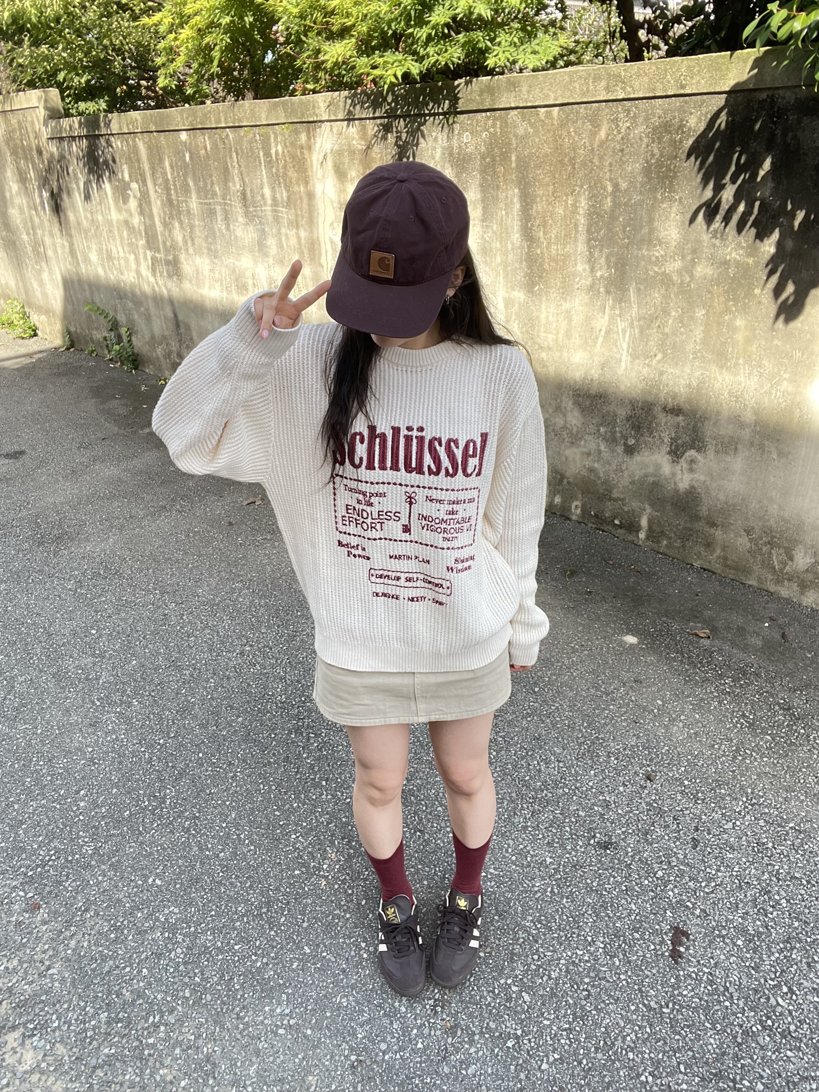 Carhartt Canvas Cap Blackberry, Adidas Samba OG Dark Brown Clay Brown 착용 스타일 - 2