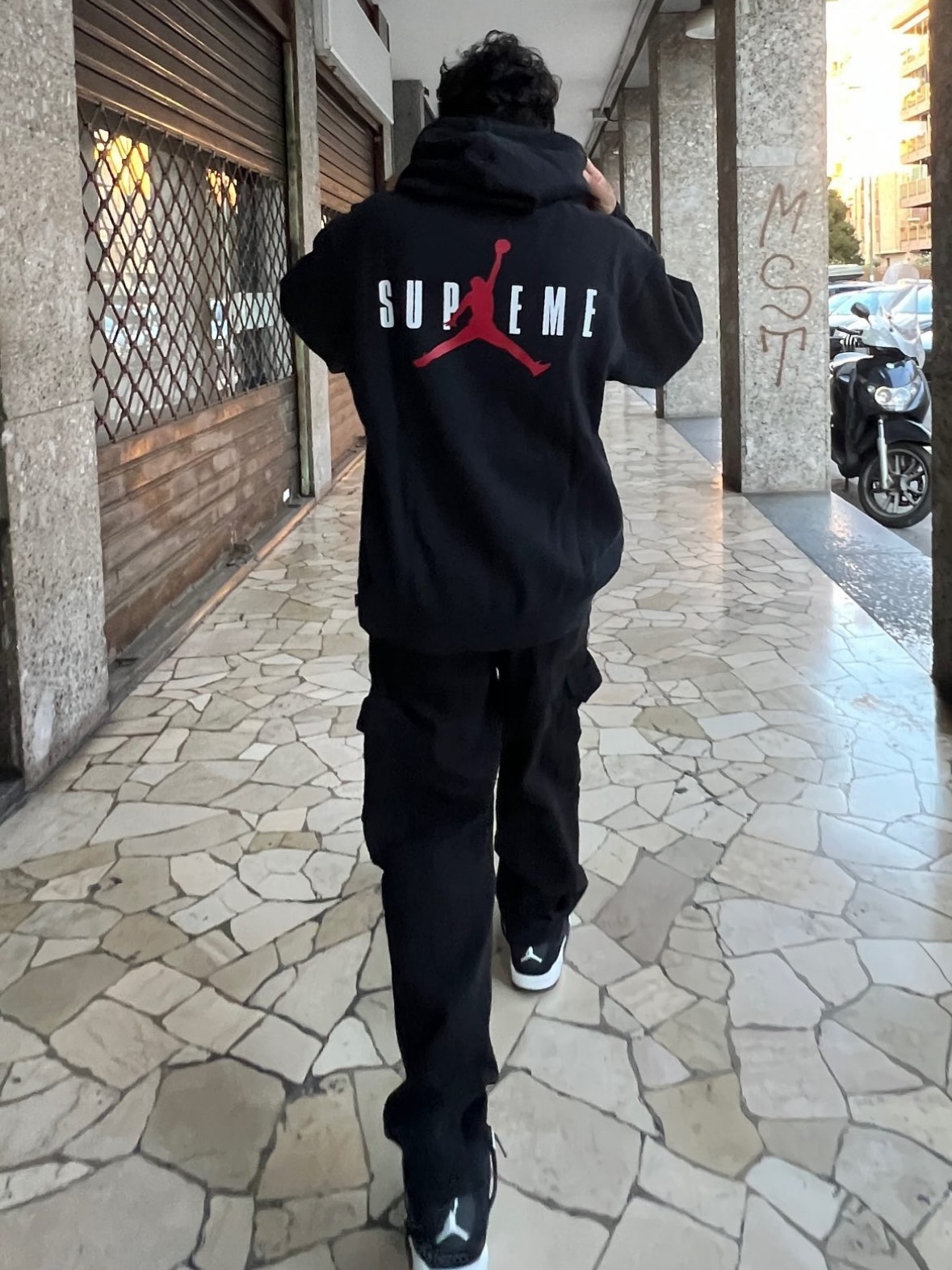 Supreme x Jordan Hooded Sweatshirt Black - 24FW 착용 스타일