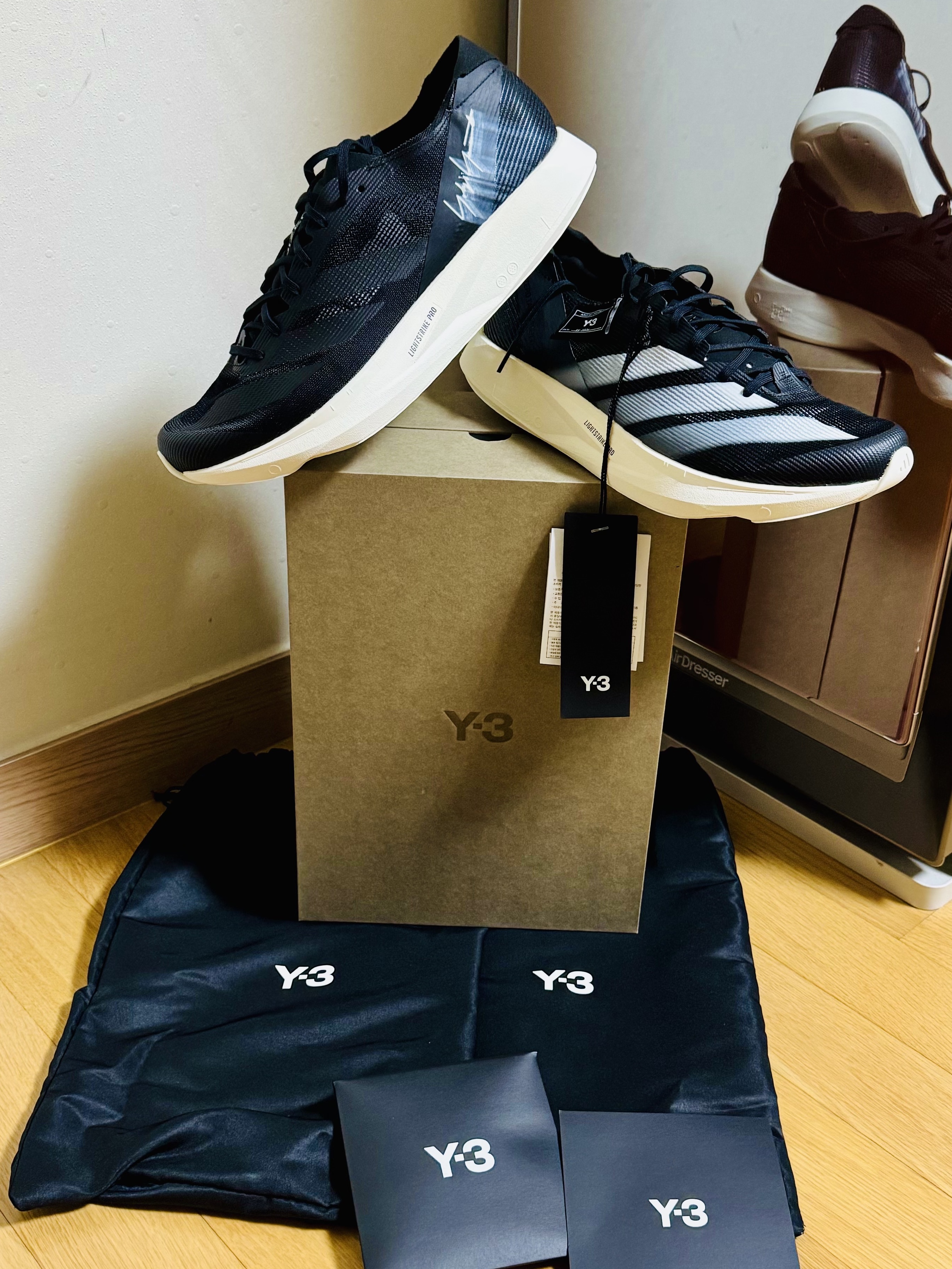 Y-3 Takumi Sen 10 Black Off White 착용 스타일