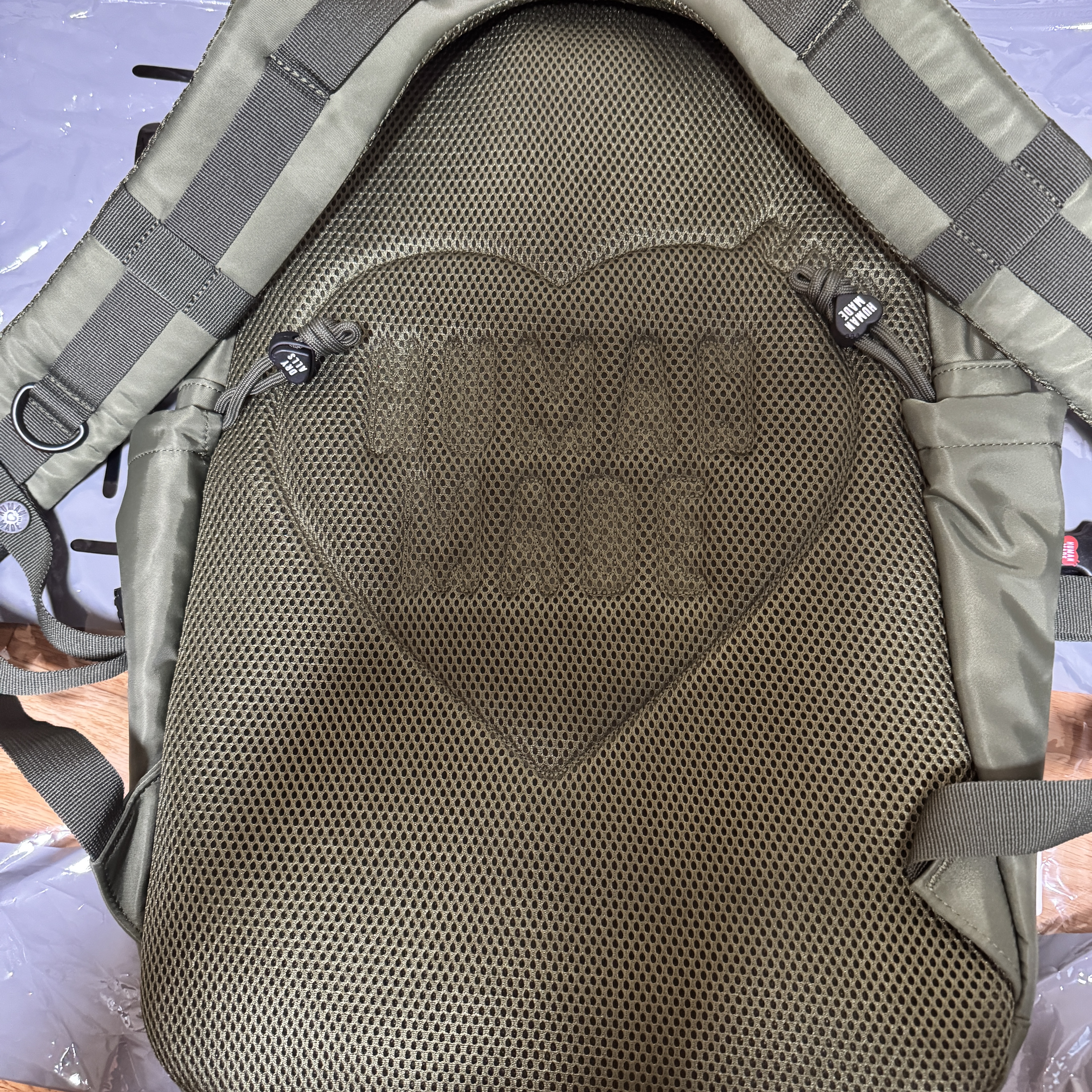 Human Made Military Backpack Olive Drab 착용 스타일 - 2