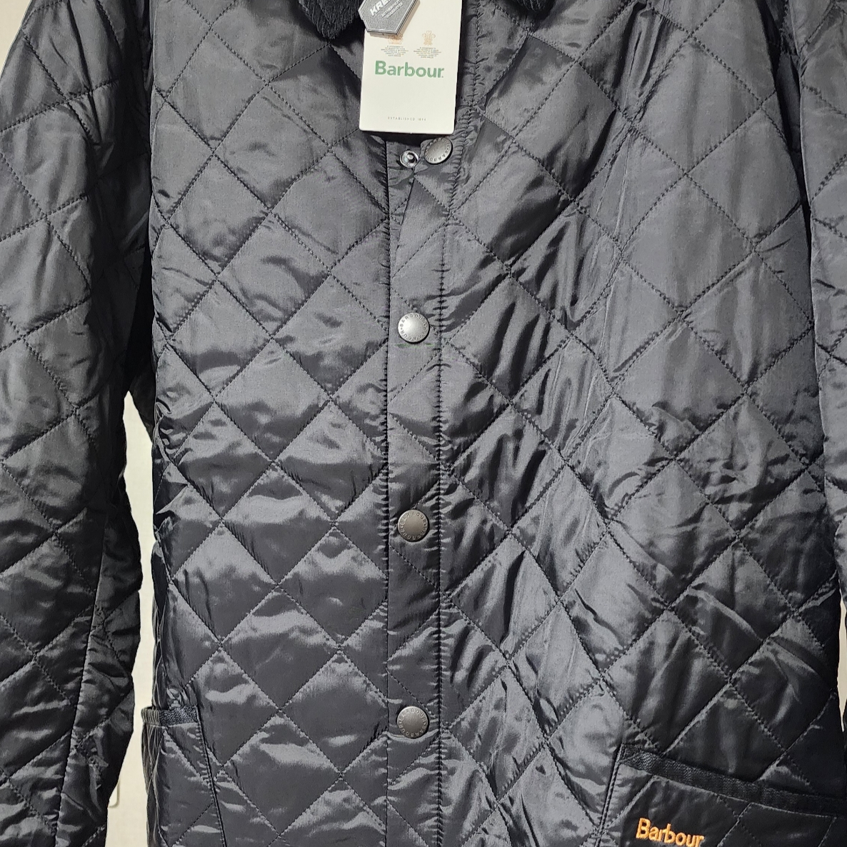 Barbour Heritage Liddesdale Quilted Jacket Black 착용 스타일
