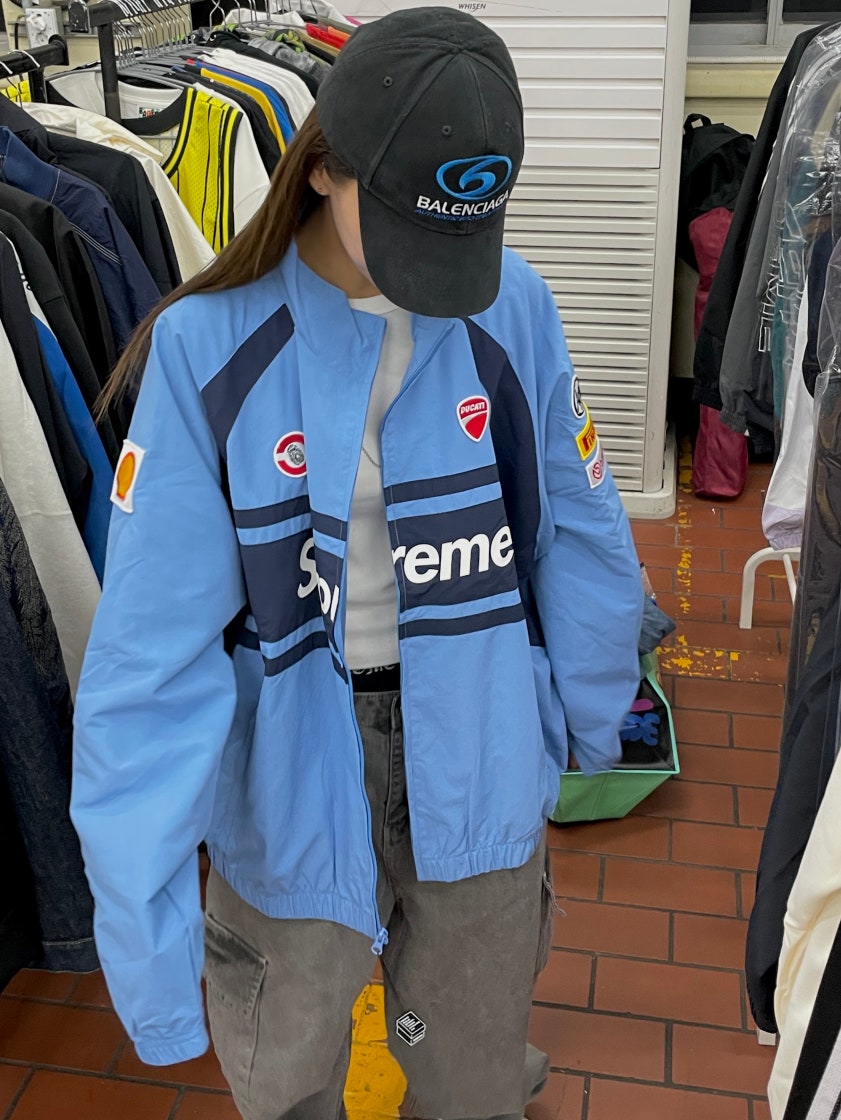 슈프림 x 두카티 트랙 자켓 라이트 블루 - 24SS | Supreme | KREAM 슈프림 x 두카티 트랙 자켓 라이트 블루 - 24SS | Supreme | KREAM