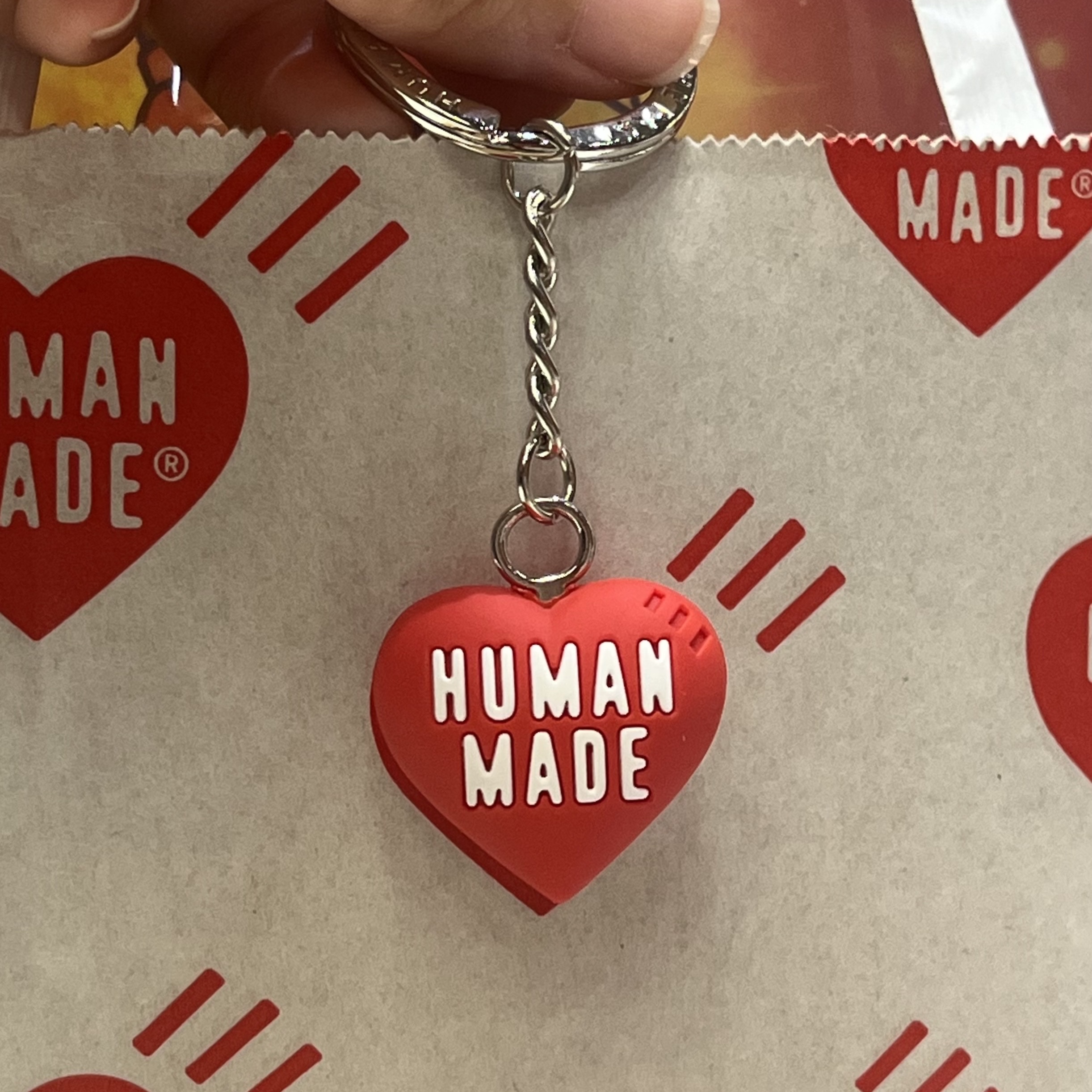 Human Made Heart Rubber Key Chain Red, Asics Gel-Kayano 14 Cream Black 착용 스타일 - 1
