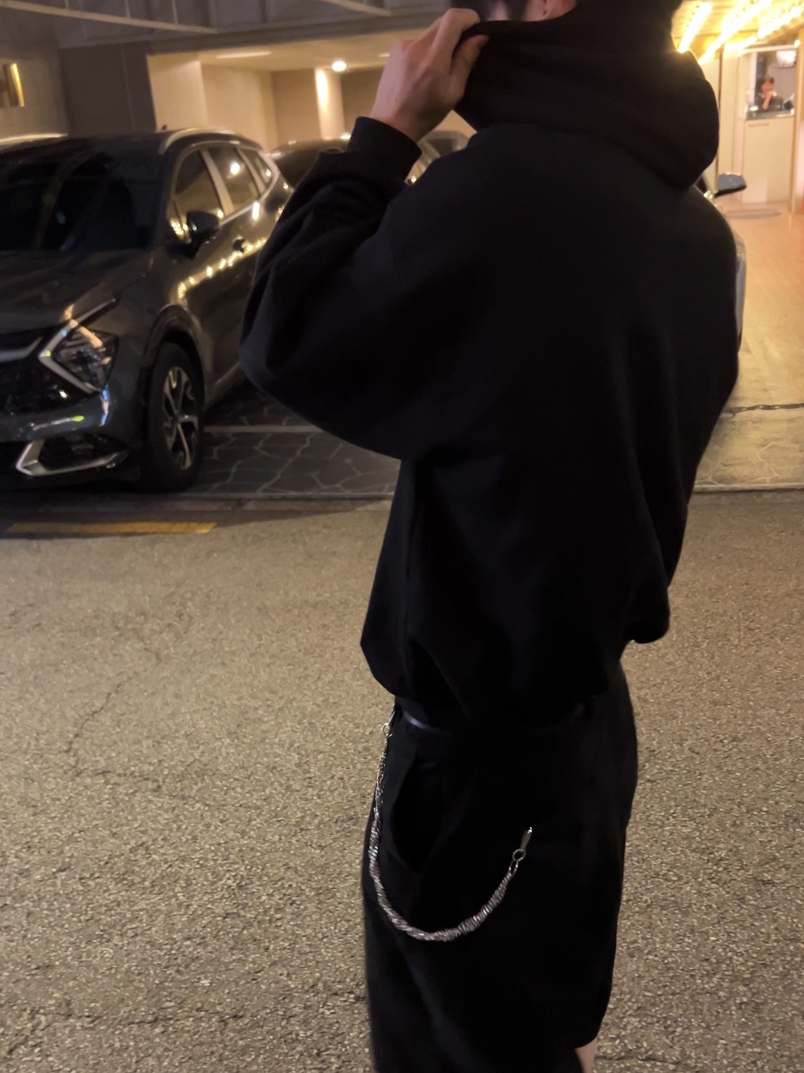 Yeezy x Gosha Rubchinskiy YZY Black Dogs Hoodie Black 착용 스타일