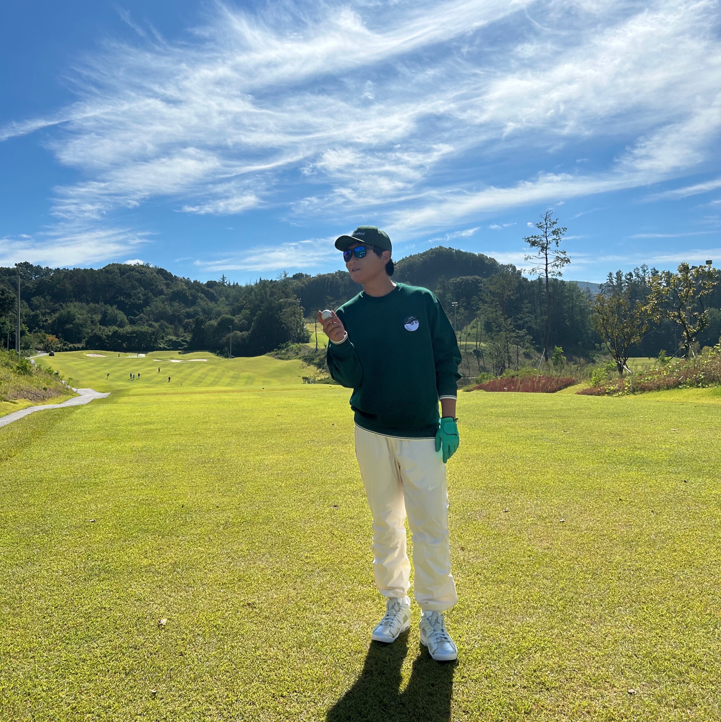 Jordan 6 Retro Golf NRG Photon Dust Metallic Silver, Nike x Drake Nocta Golf Pants Sail - Asia 착용 스타일 - 2