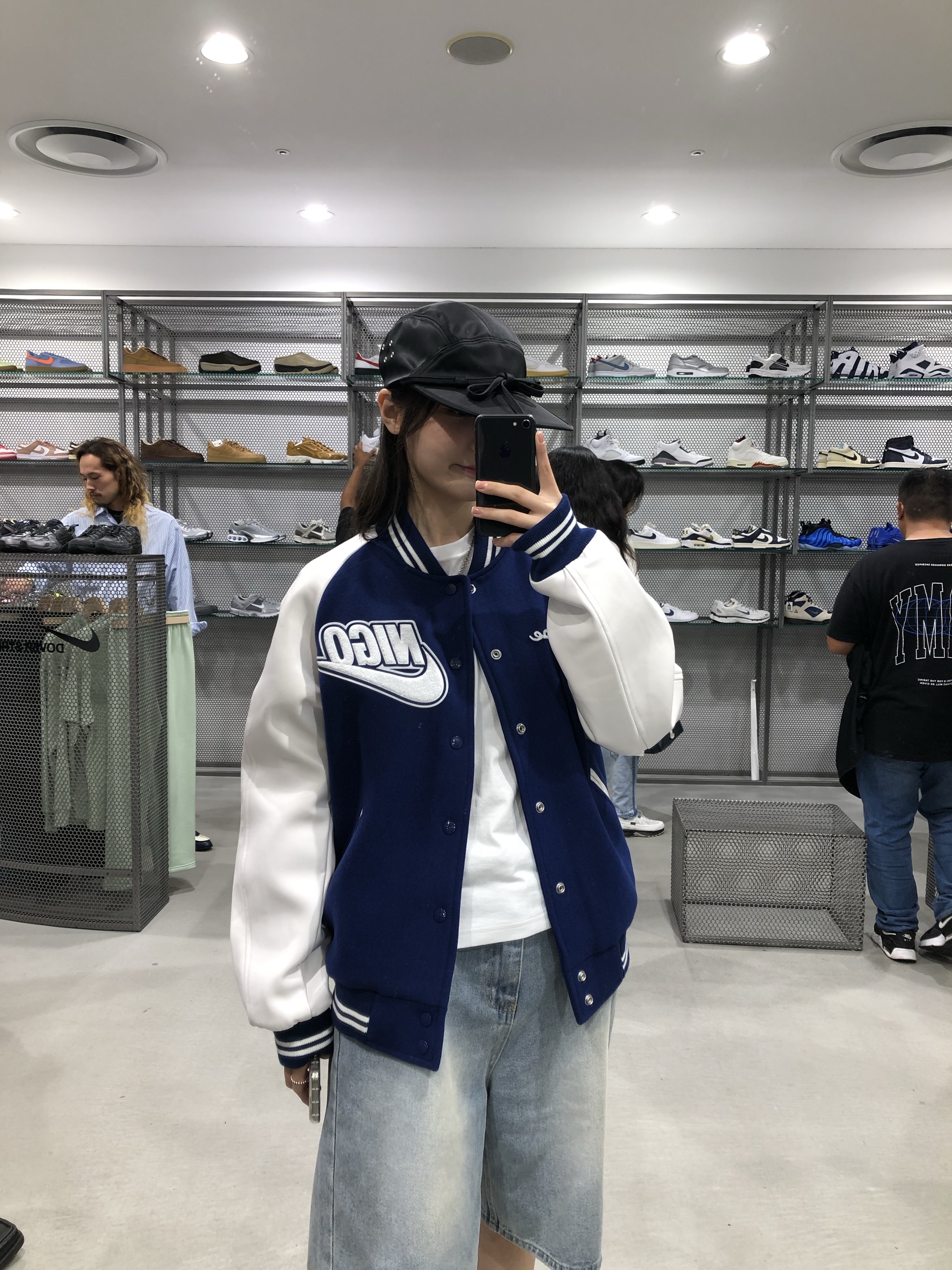 Nike x Nigo Varsity Jacket Blue Void (FV5670-492), Asics x Cecilie Bahnsen Gel-Quantum 360 VIII Silver Mint 착용 스타일 - 2