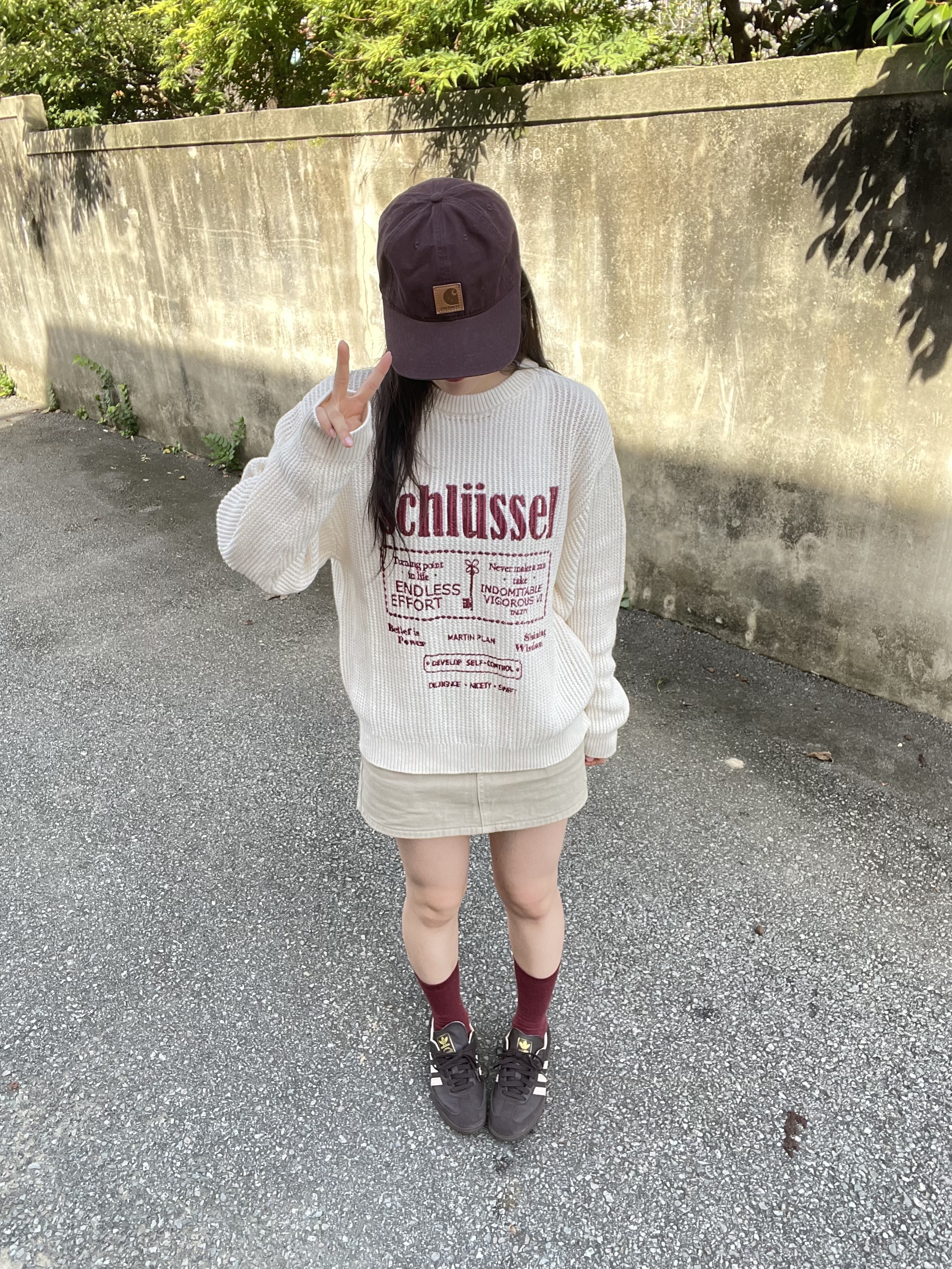 Carhartt Canvas Cap Blackberry, Adidas Samba OG Dark Brown Clay Brown 착용 스타일 - 3