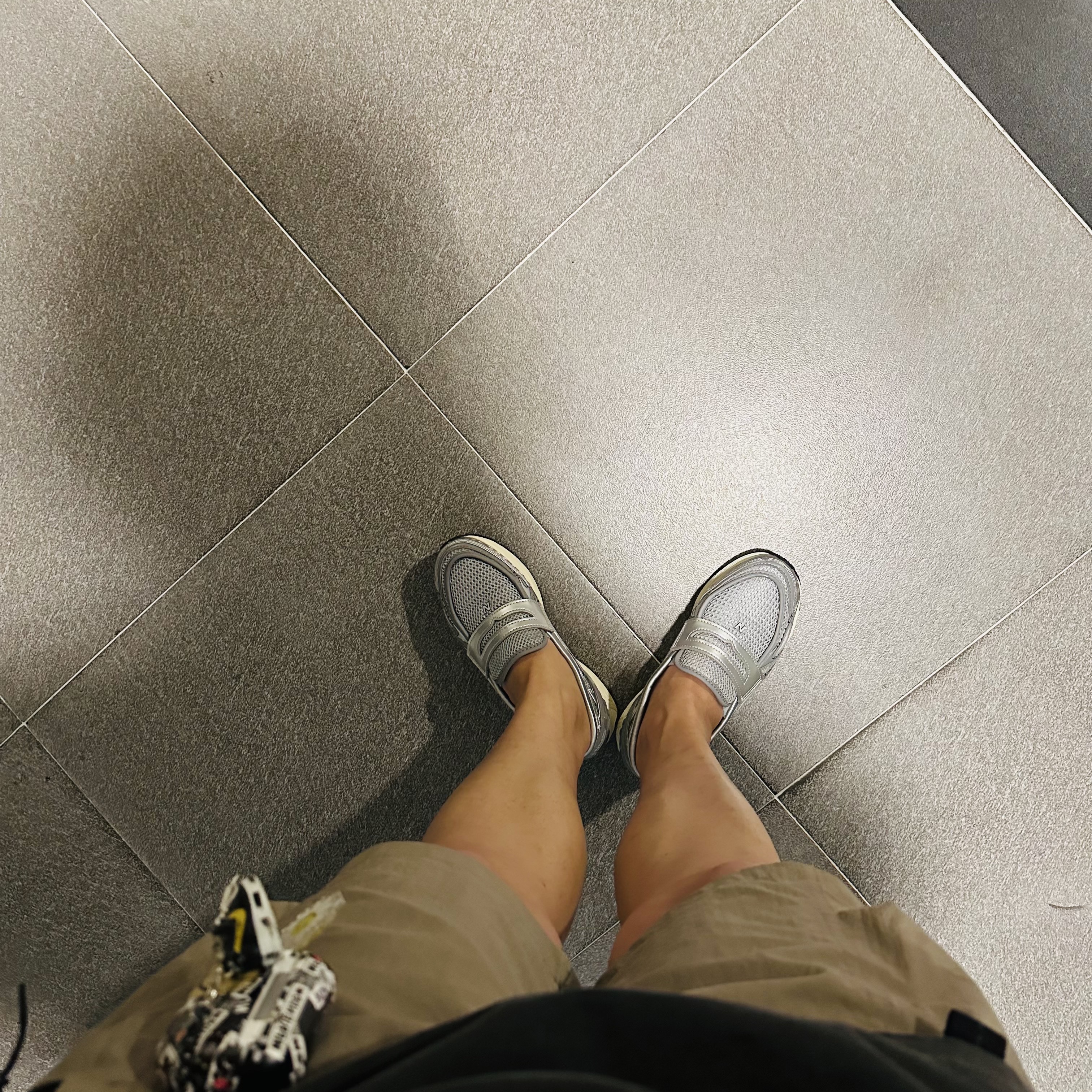New Balance 1906L Grey Silver 착용 스타일 - 2