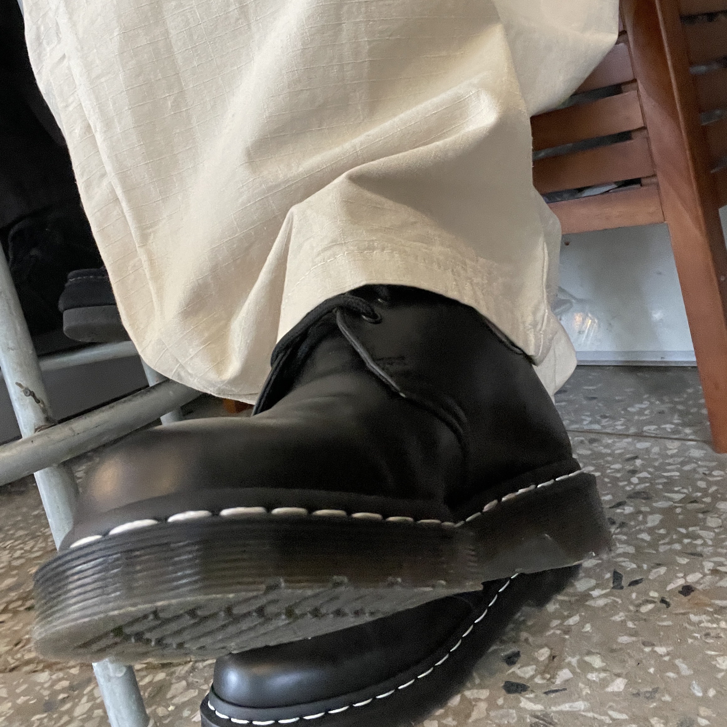 Dr. Martens 1461 WS Black Smooth, GU Real Leather Moccasin Shoes Black 착용 스타일 - 3
