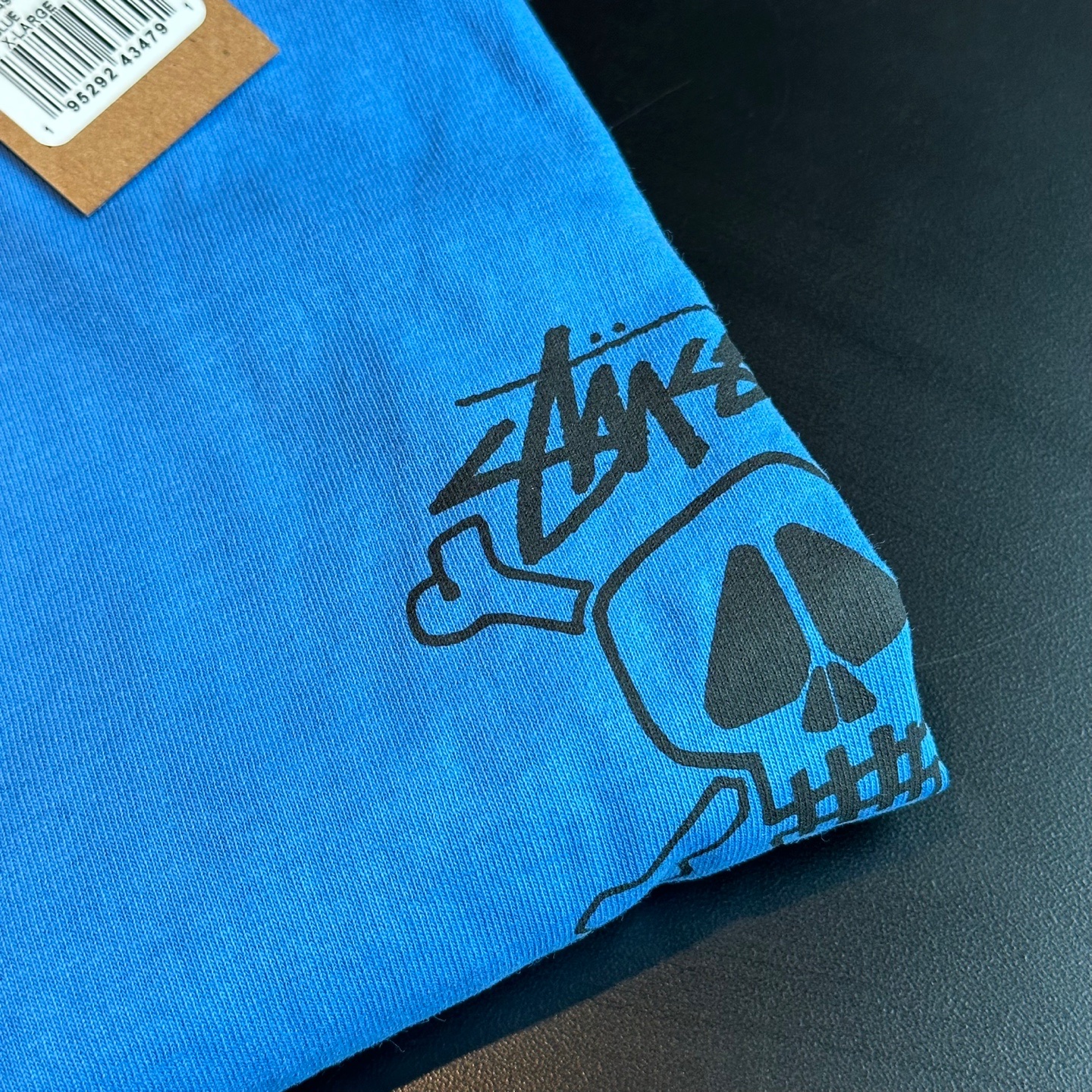Stussy Skull & Bones Pigment Dyed T-Shirt Blue 착용 스타일