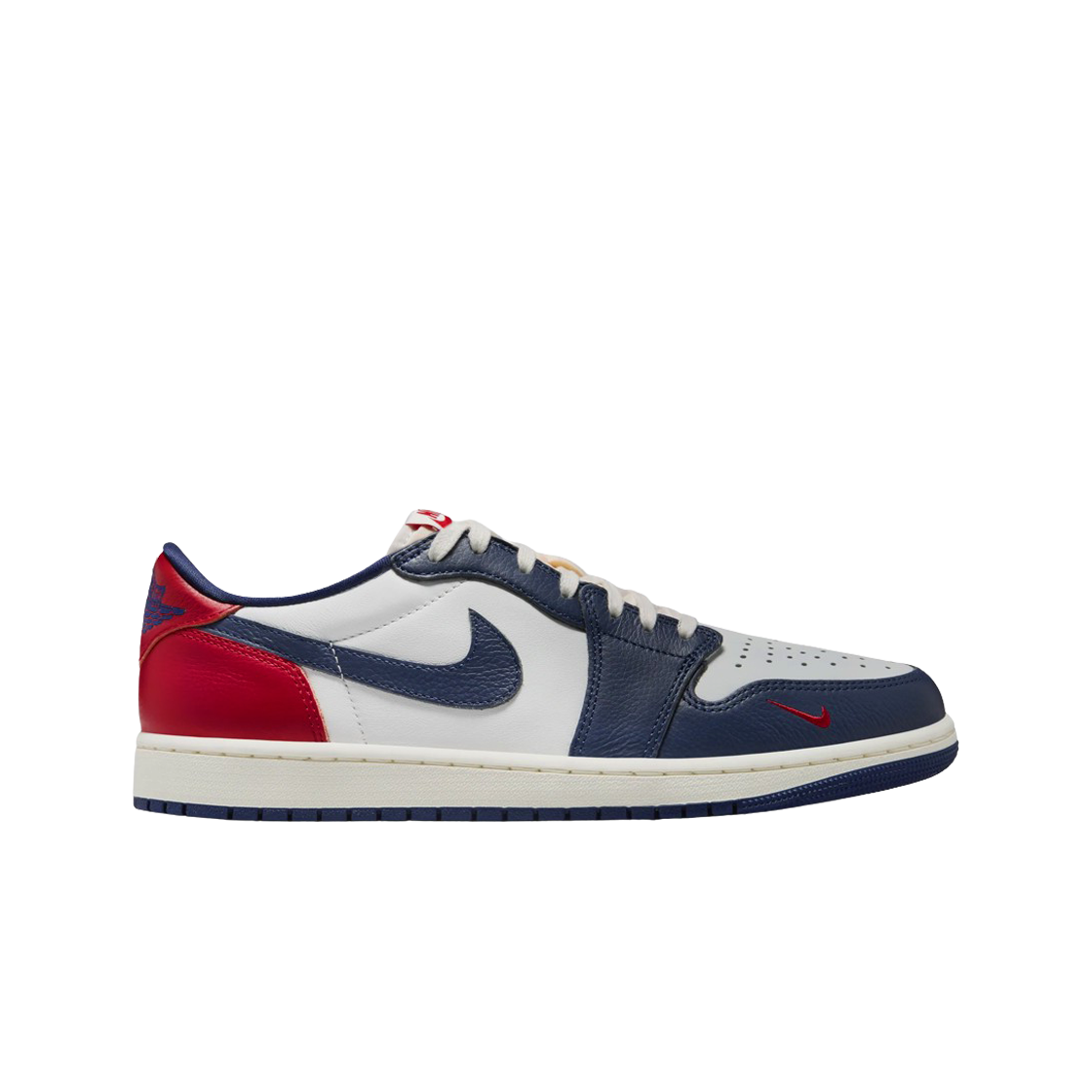 조던 1 레트로 로우 OG 짐 레드 앤 미드나잇 네이비(Jordan 1 Retro Low OG Gym Red and Midnight Navy)