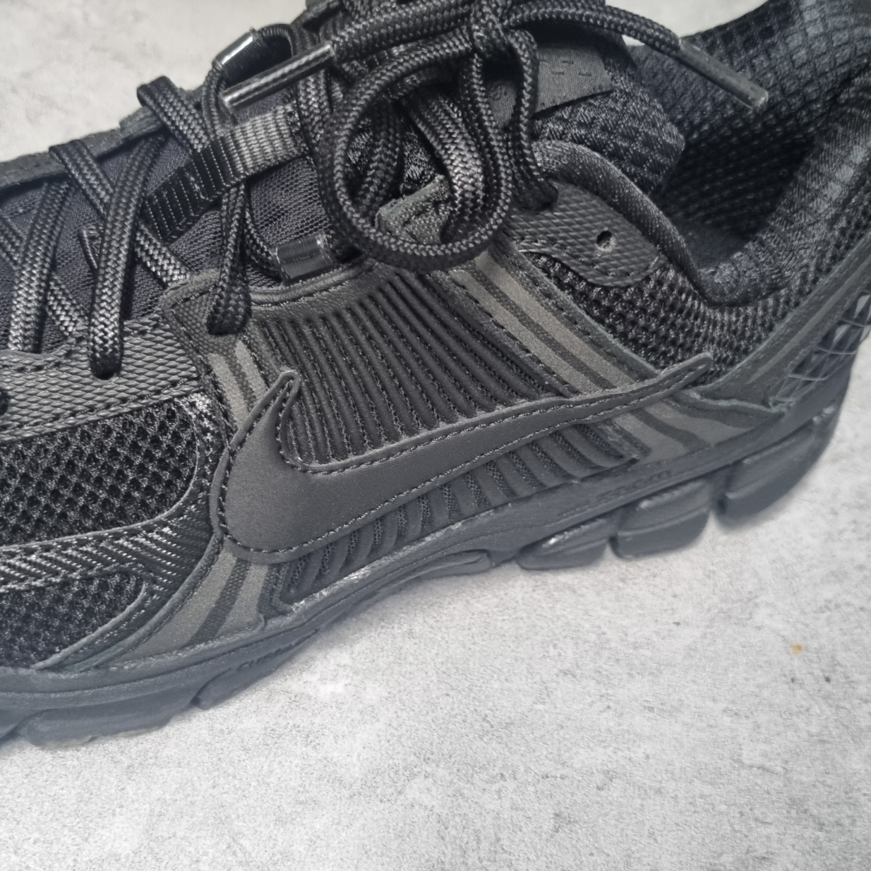 Nike Zoom Vomero 5 SP Black 착용 스타일
