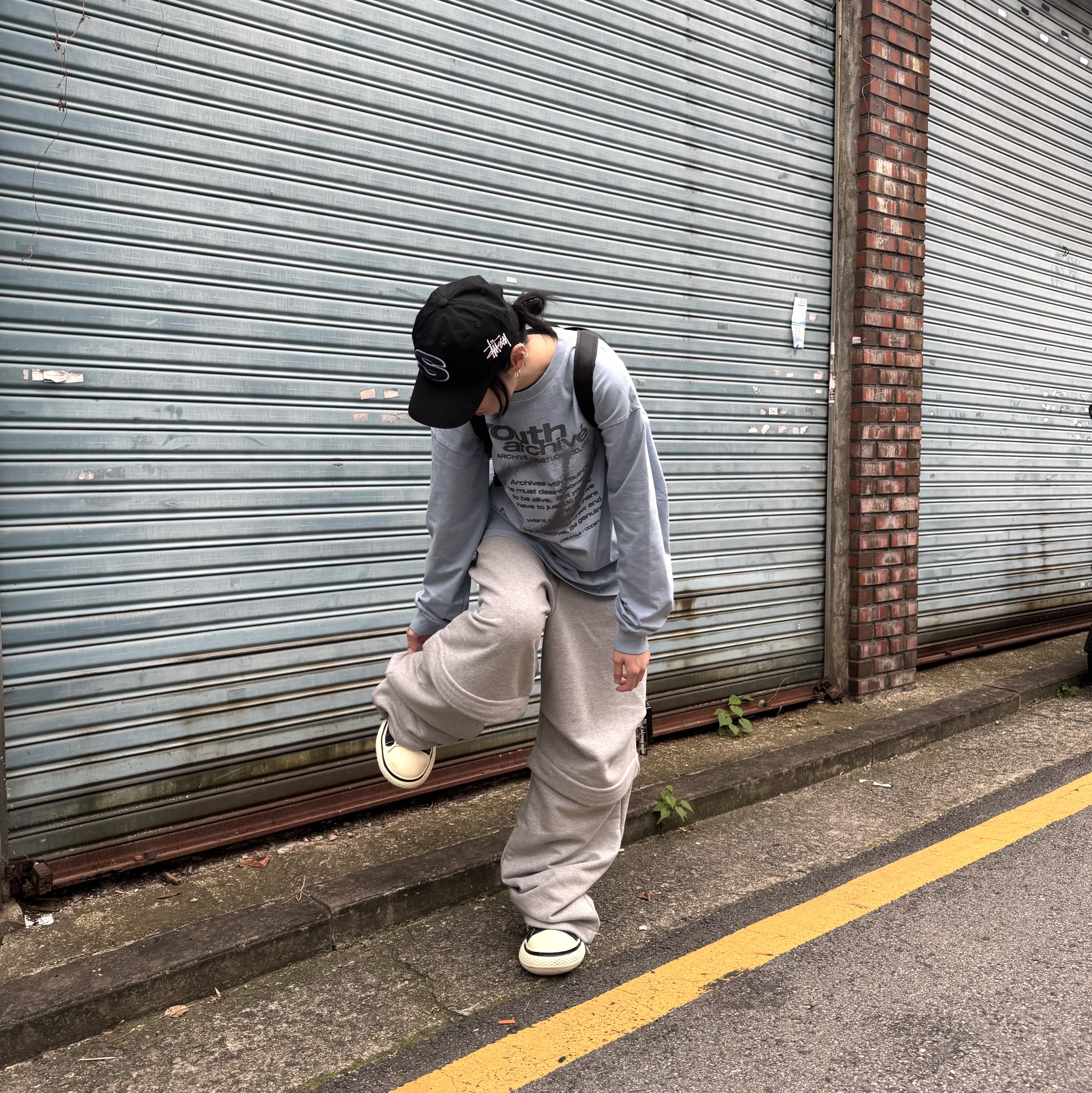 Stussy Chenille S Low Pro Cap Black, Arc'teryx Heliad 15 Backpack Black 착용 스타일 - 1