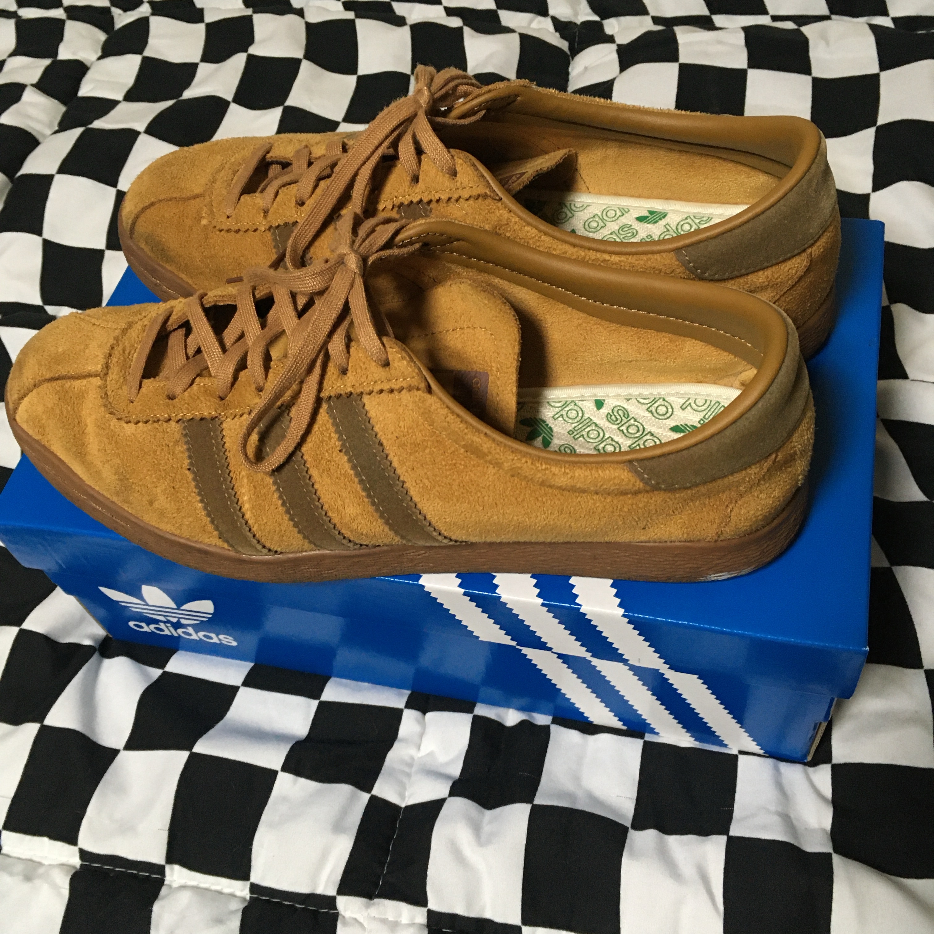 Adidas Samba OG Cloud White, Adidas Tobacco Gruen Mesa Brown Desert 착용 스타일 - 2
