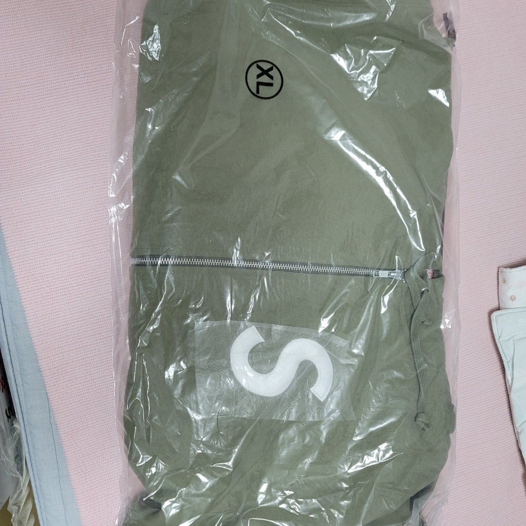 Supreme S Logo Zip Up Hooded Sweatshirt Light Olive - 24FW 착용 스타일