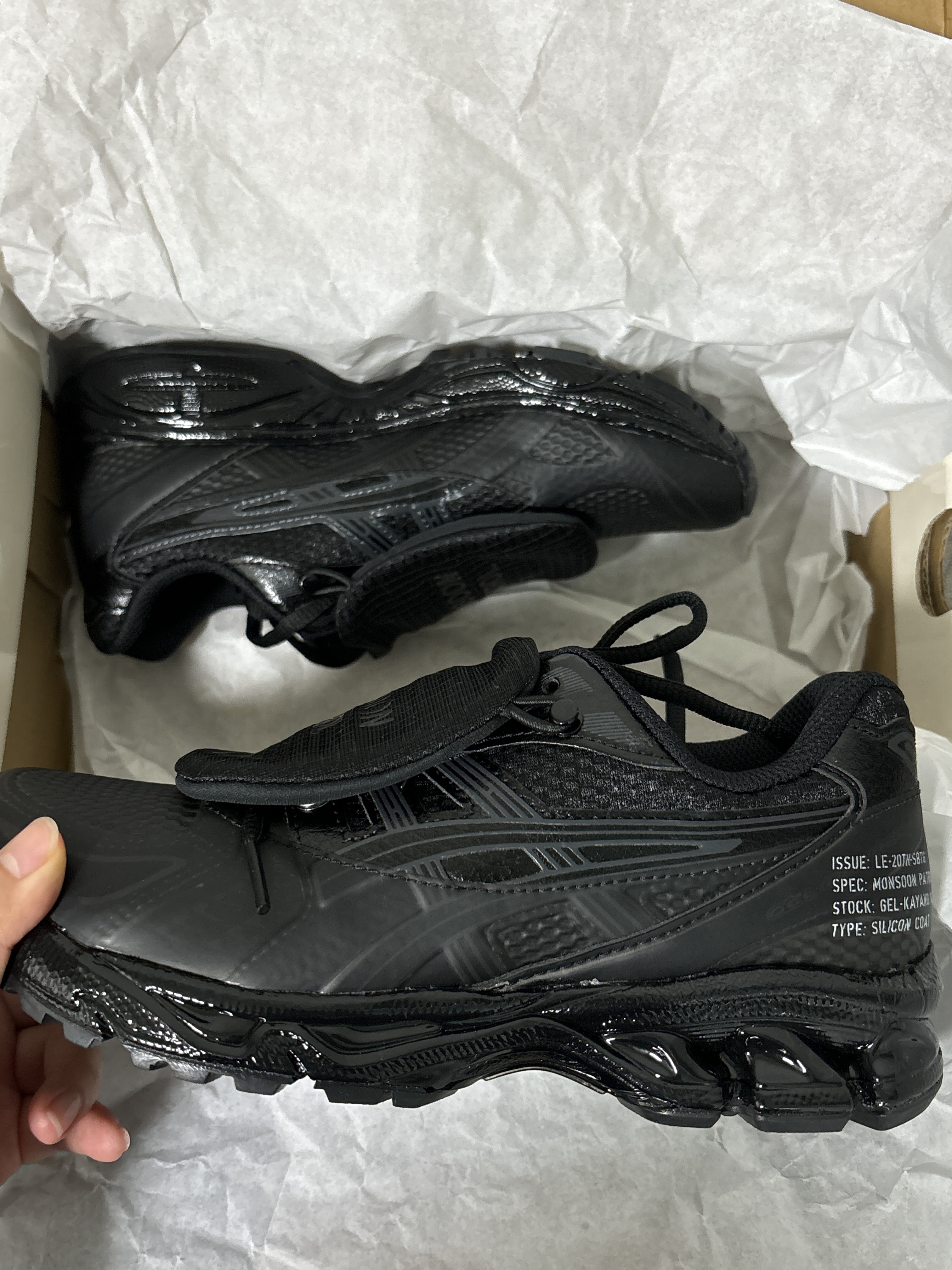 Asics x Limited Edt x SBTG Gel-Kayano 14 Monsoon Patrol Black 착용 스타일 - 1