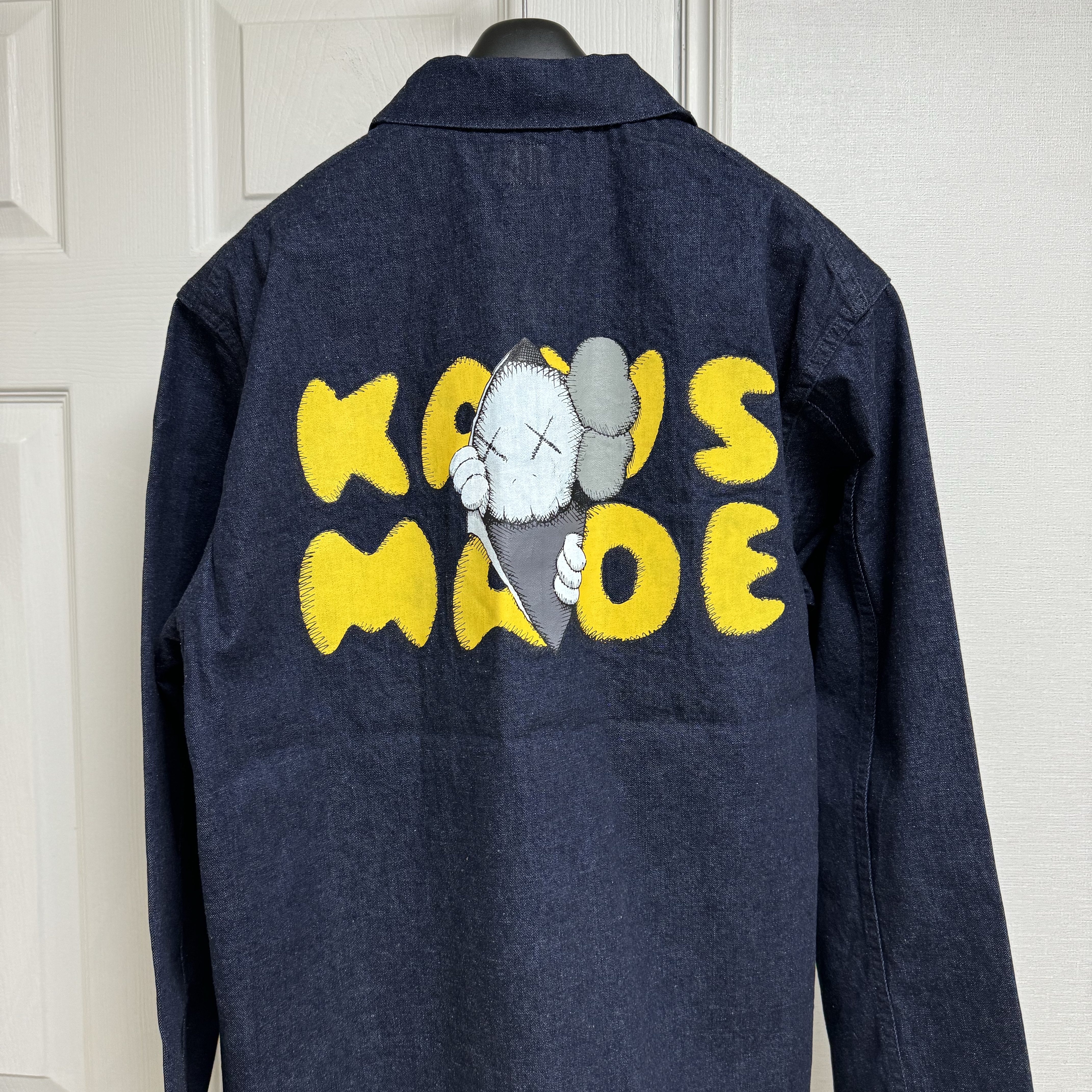 Human Made x Kaws Denim Coverall Jacket Indigo 착용 스타일 - 1