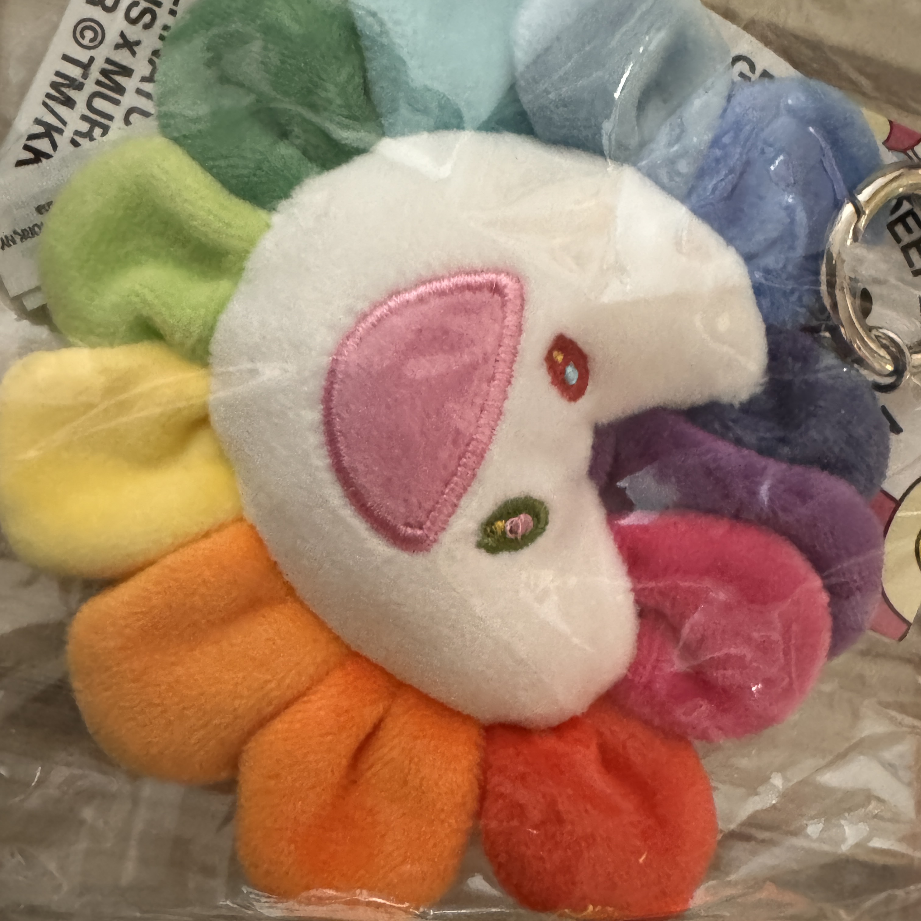 NewJeans x Murakami Plush Keyring Flower 착용 스타일