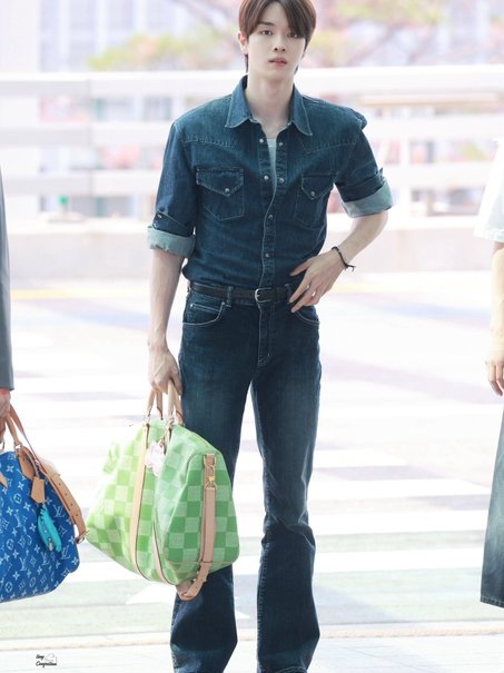 Kapital 14 oz. Denim Bone Print Book Bag Black, Human Made Pin Badge Set Blue (2 Pack) 착용 스타일 - 3