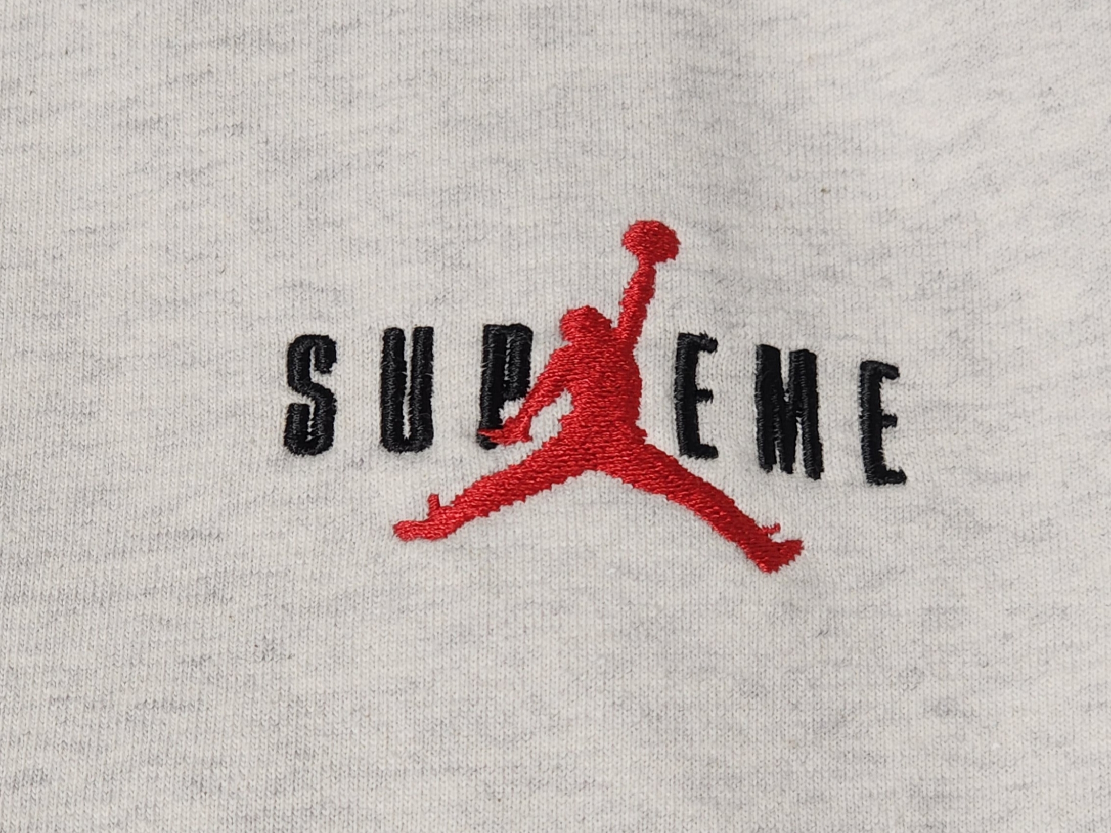 Supreme x Jordan Hooded Sweatshirt Ash Grey - 24FW, Supreme Box Logo Hooded Sweatshirt Ash Grey - 23FW 착용 스타일 - 4