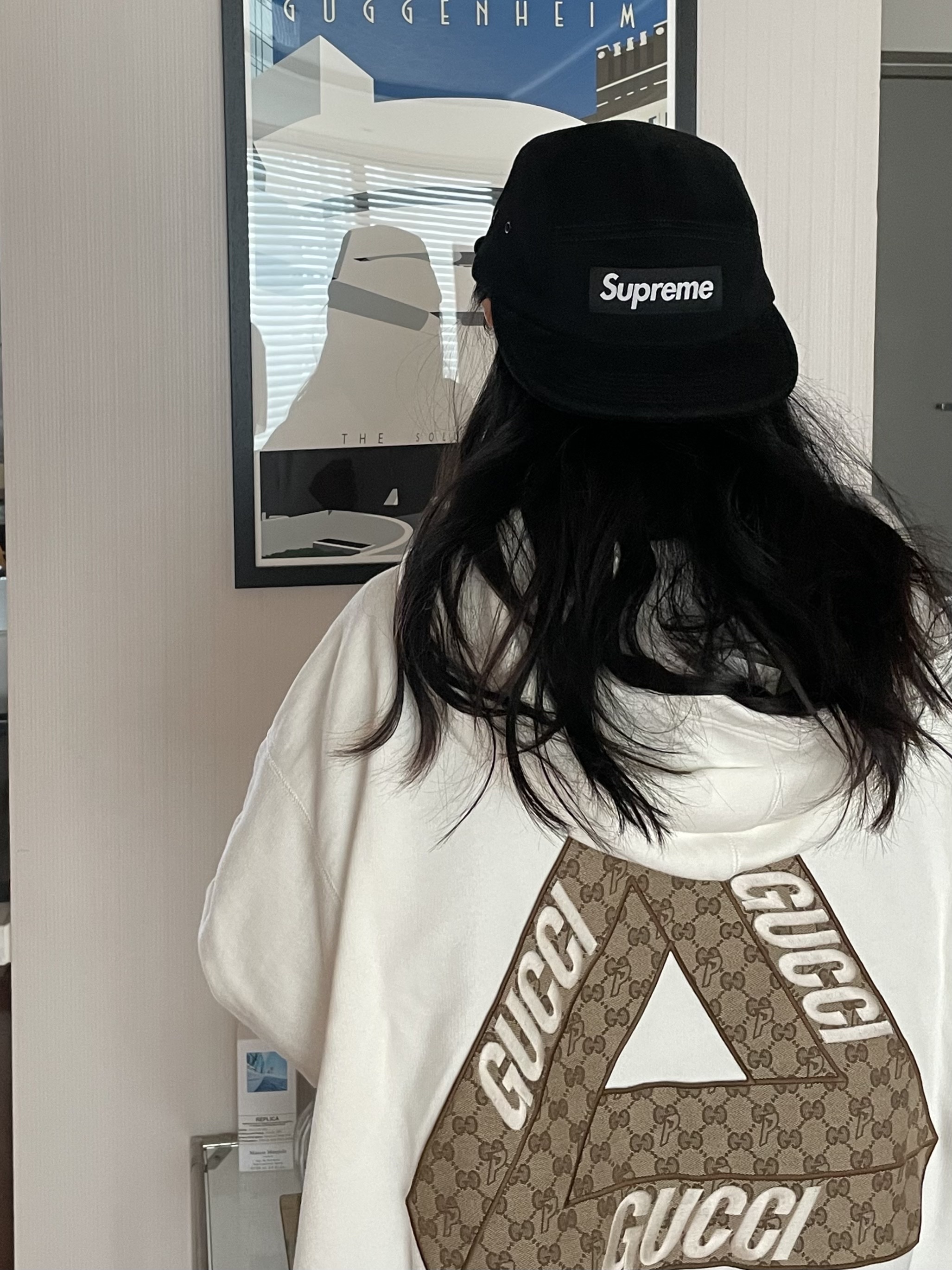Palace x Gucci Hoodie with Tri-Ferg GG Patch Ivory - 22FW 착용 스타일