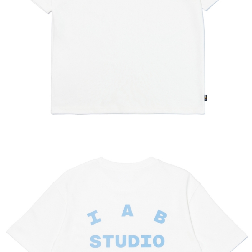 IAB Studio T-Shirt White Sky Blue 착용 스타일