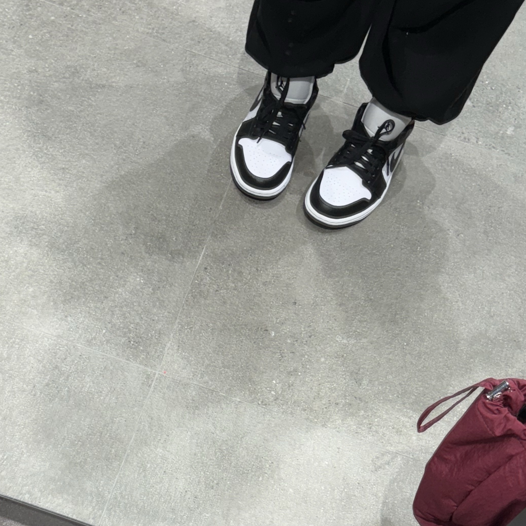 (W) Jordan 1 Low Black and White 착용 스타일