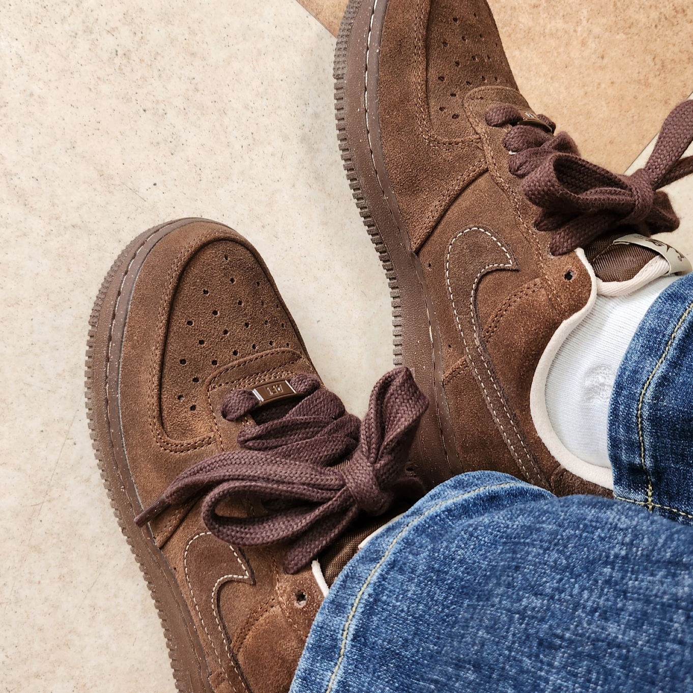 (W) Nike Air Force 1 '07 Cacao Wow 착용 스타일 - 1
