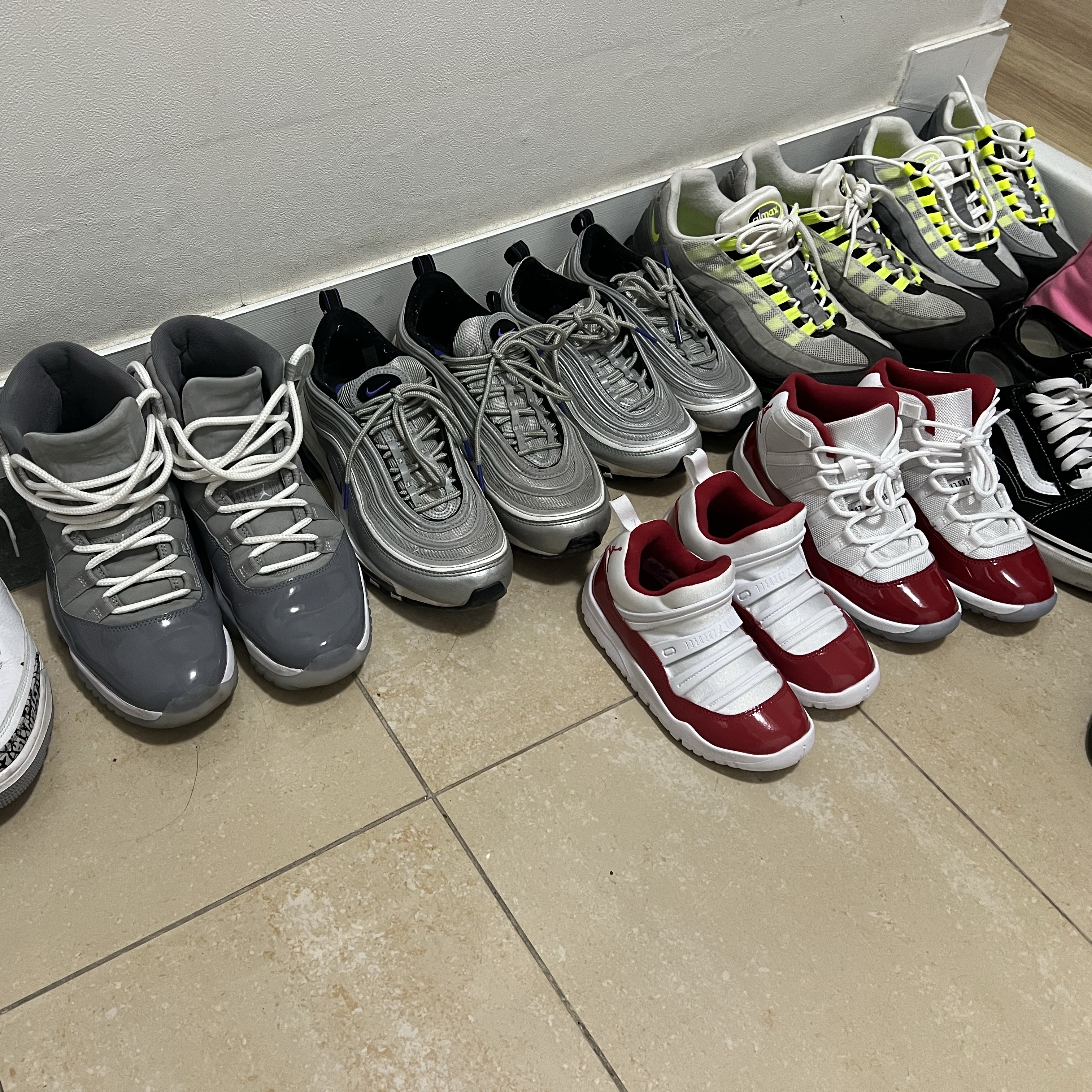 (TD) Jordan 11 Retro Varsity Red, (PS) Jordan 11 Retro Little Flex Varsity Red 착용 스타일