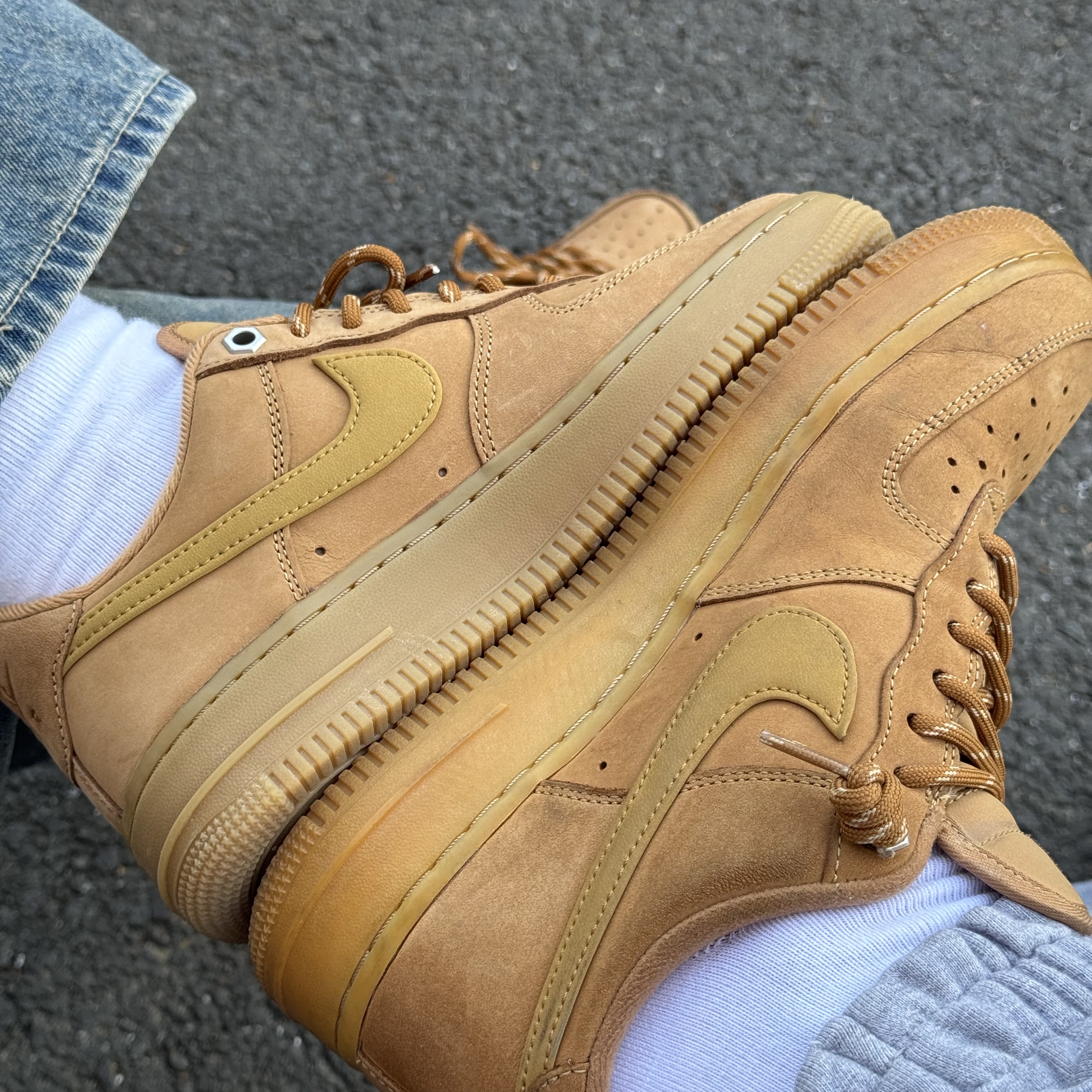 (W) Nike Air Force 1 '07 WB Flax Wheat 착용 스타일