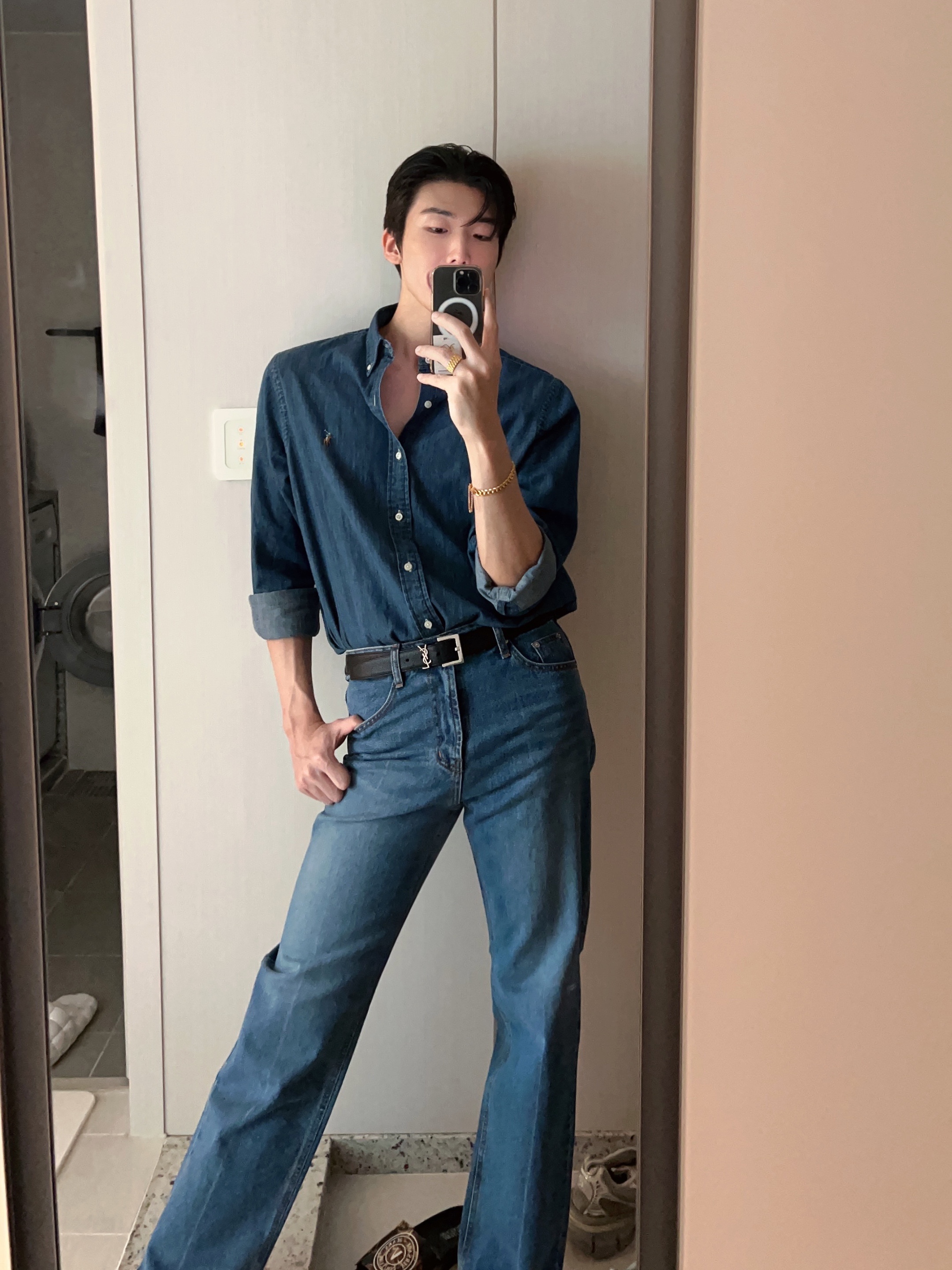 [30%적립] Polo Ralph Lauren Custom Fit Denim Shirt Navy 착용 스타일