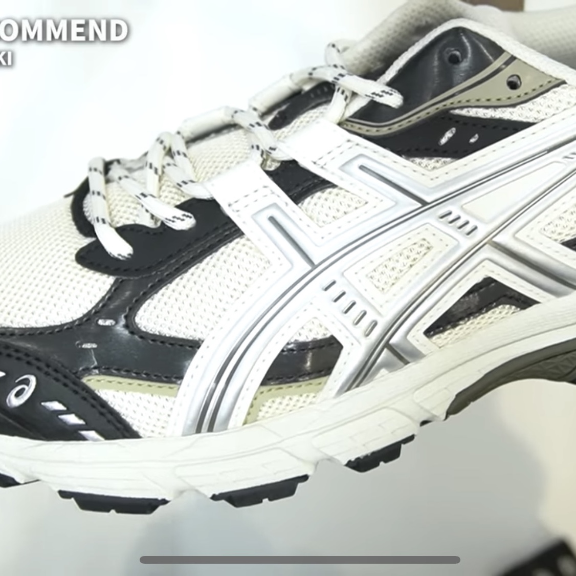 Asics Gel-Nunobiki Cream Dark Olive, Asics Gel-Nunobiki White Sapphire 착용 스타일 - 3