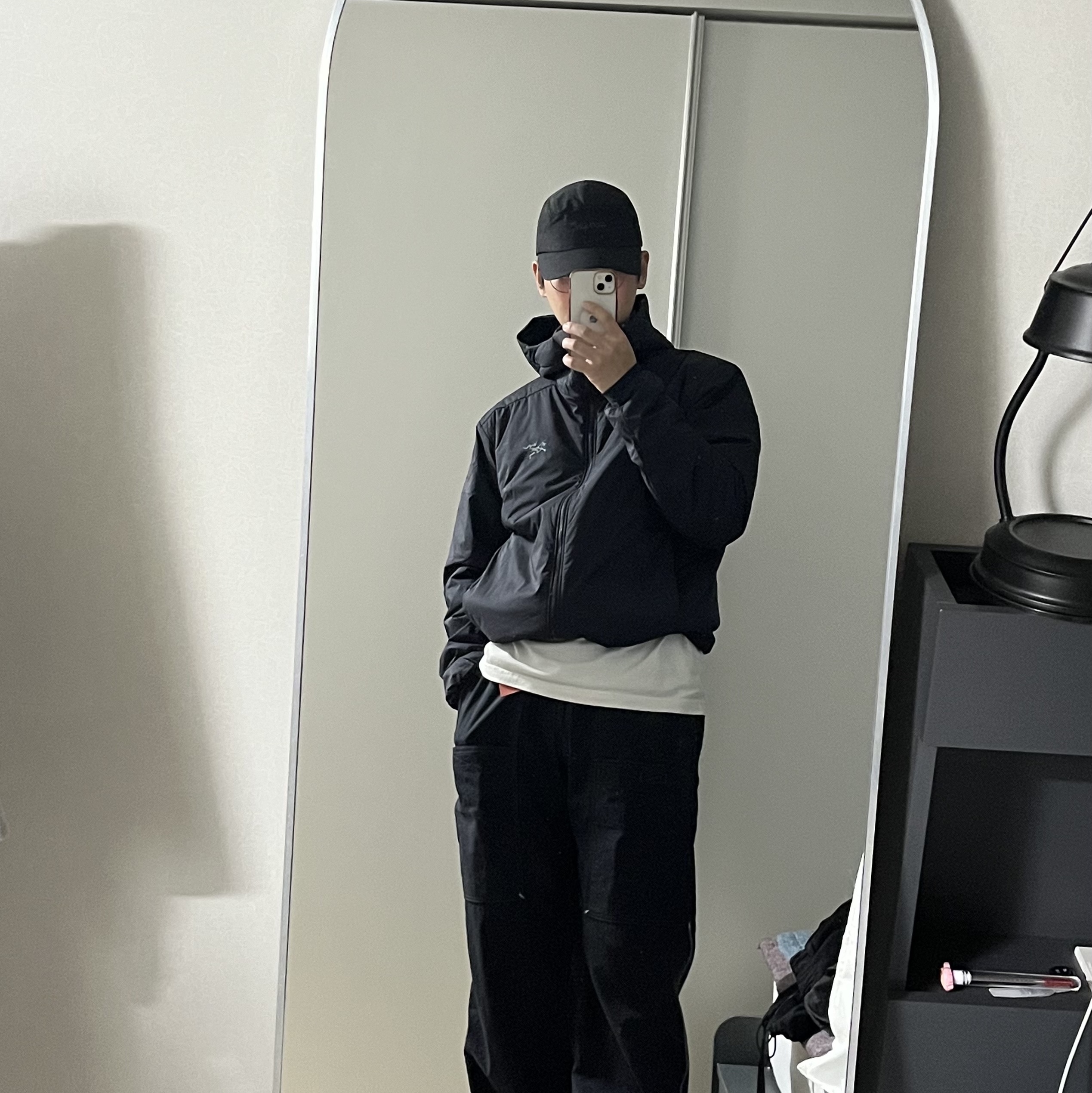 Arc'teryx Atom Heavyweight Hoody Black 착용 스타일