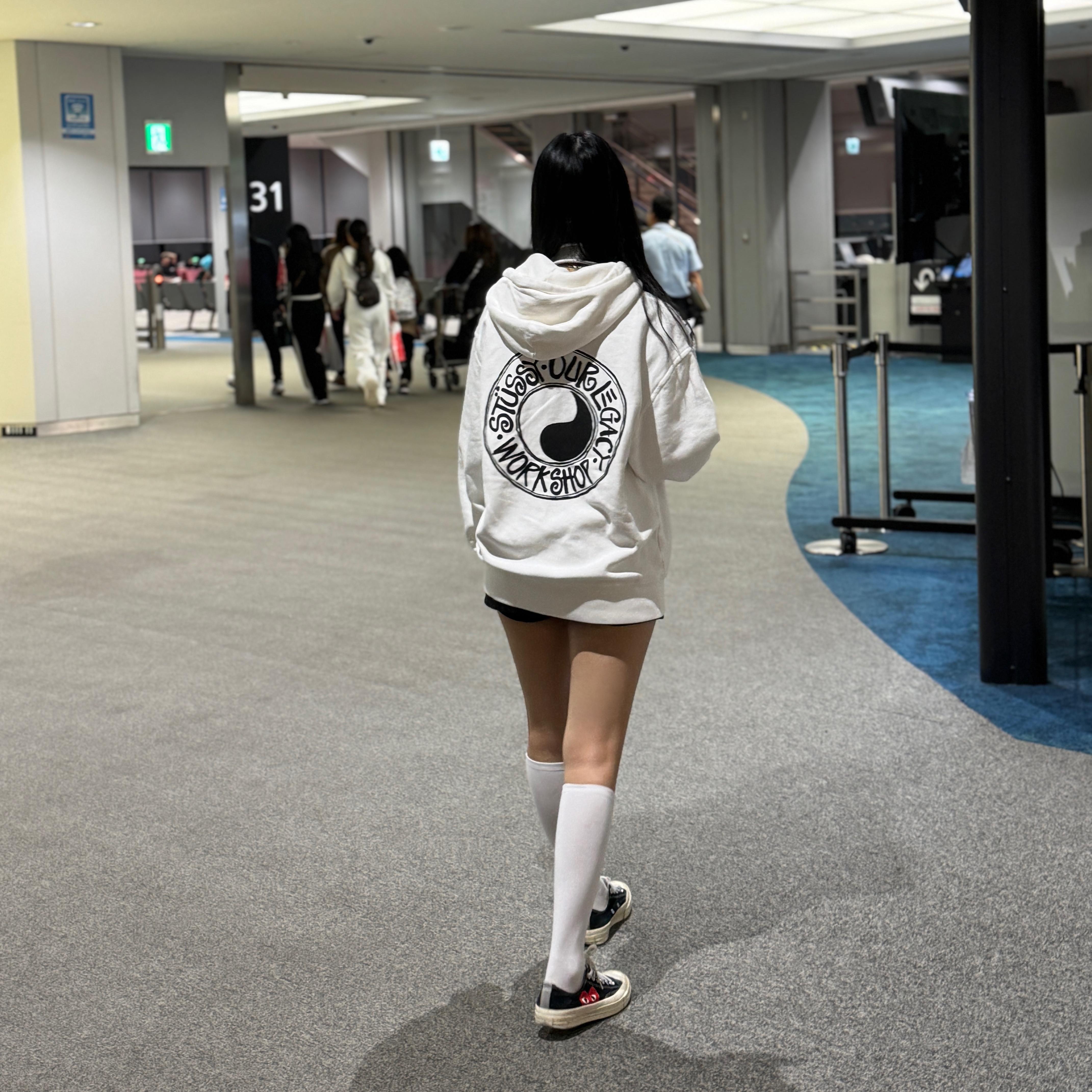 Stussy x Our Legacy Work Shop Pigment Dyed Buana Hoodie Natural 착용 스타일 - 1
