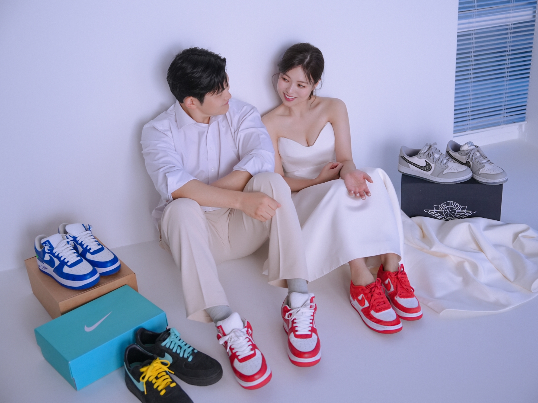 Louis Vuitton x Nike Air Force 1 Low by Virgil Abloh White Team Royal, Nike x Tiffany & Co. Air Force 1 Low SP 1837 착용 스타일