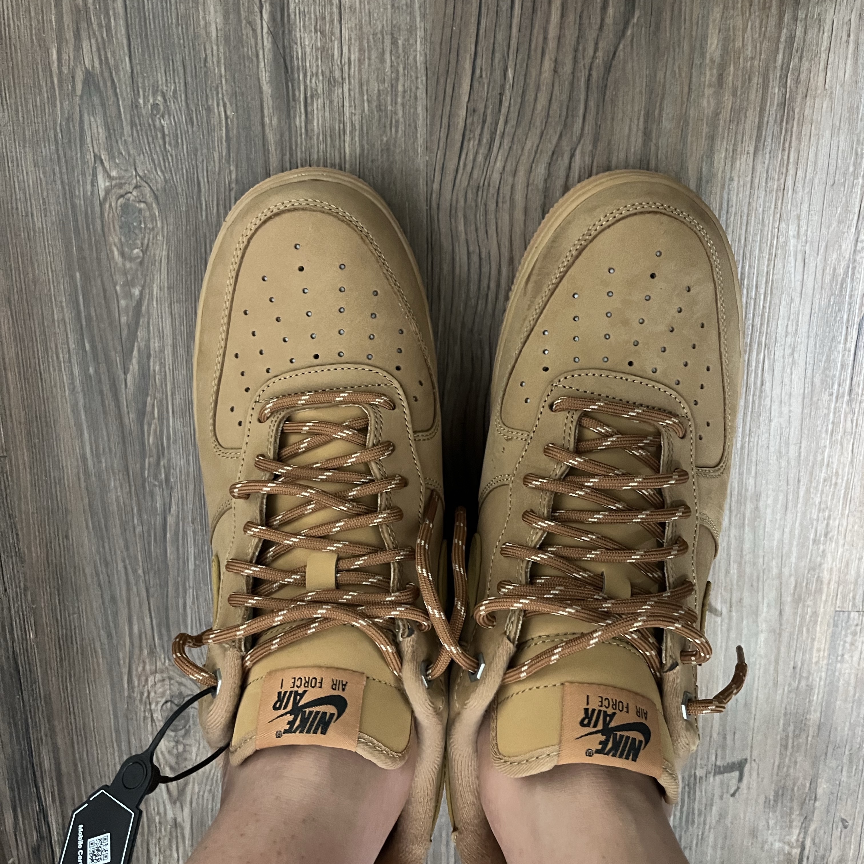 Nike Air Force 1 '07 WB Flax 착용 스타일