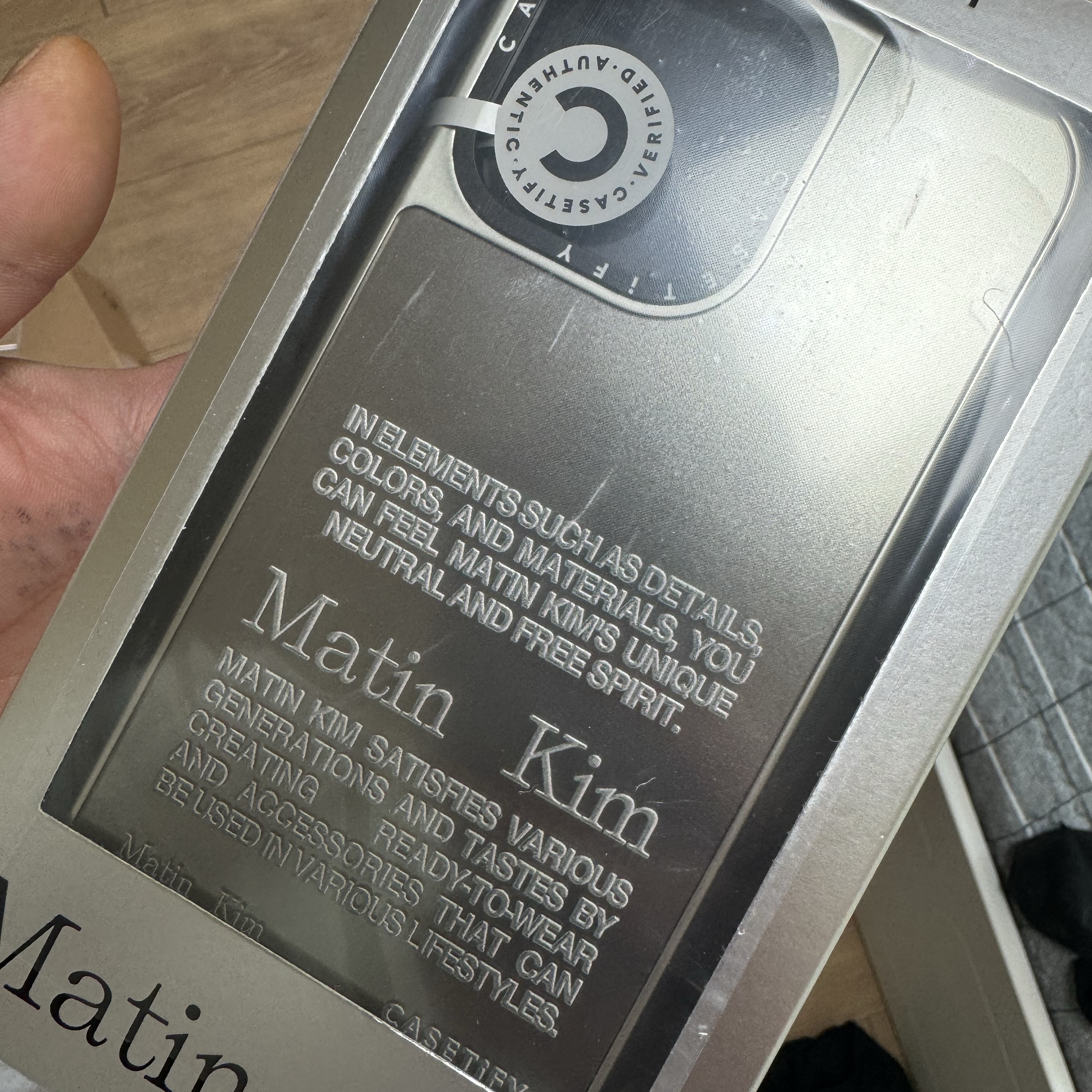 Casetify x Matin Kim iPhone Letter Magsafe Mirror Case Silver 착용 스타일