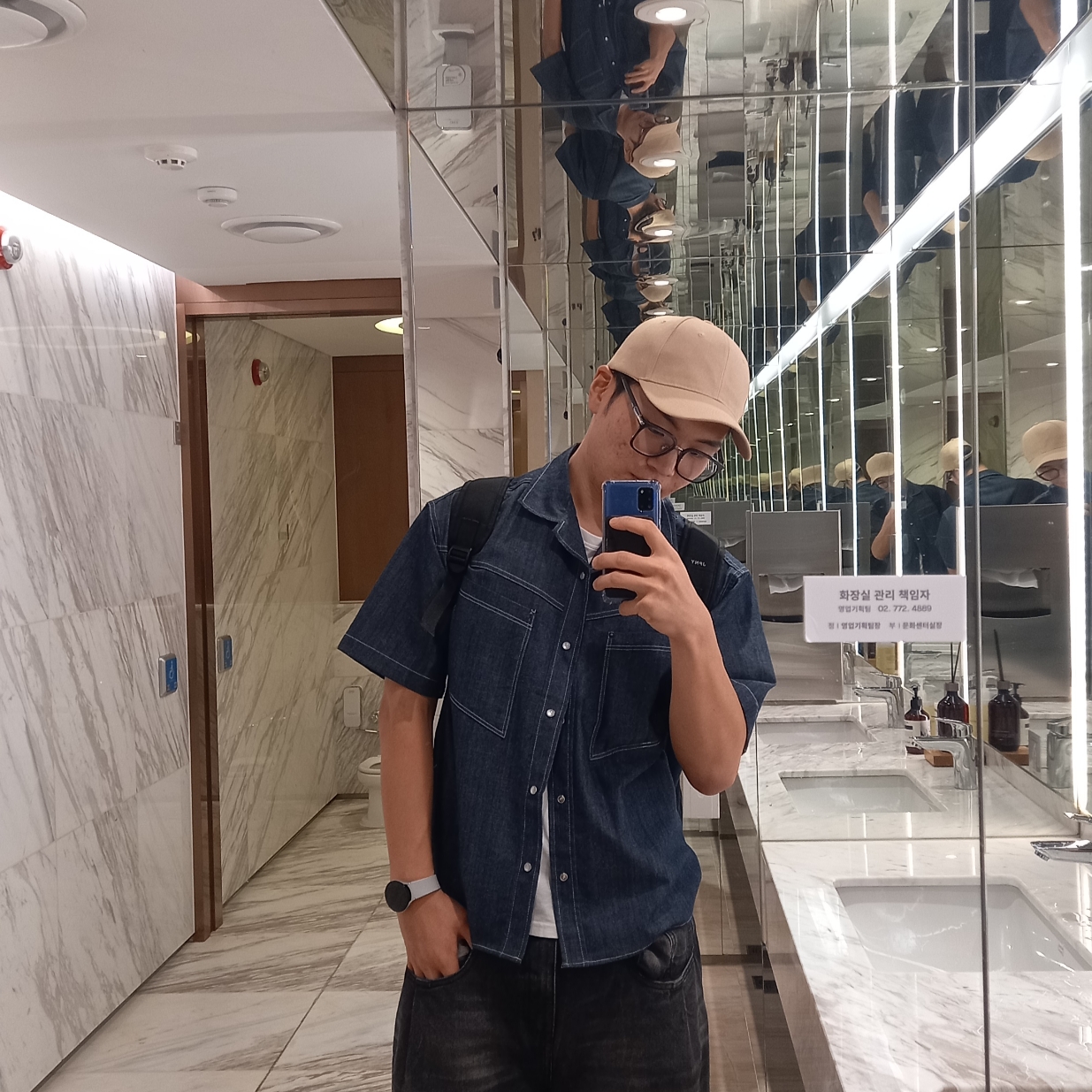 Millo Archive Denim Bermuda Pants Washed Black 착용 스타일
