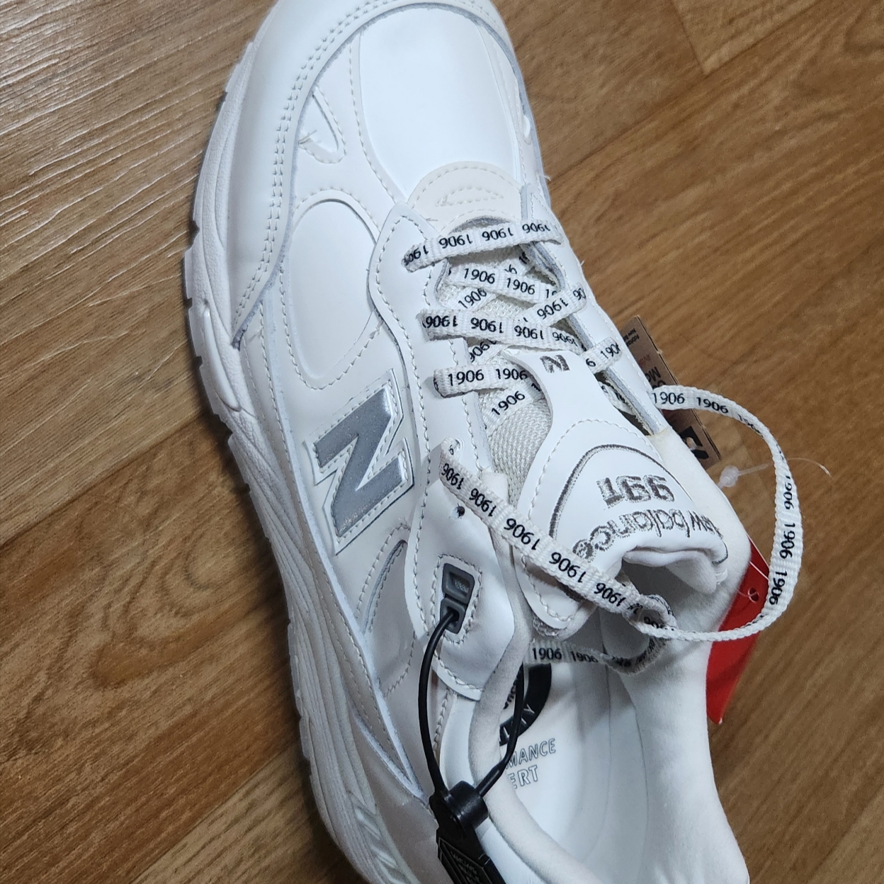 New Balance 991 Made in UK White 착용 스타일