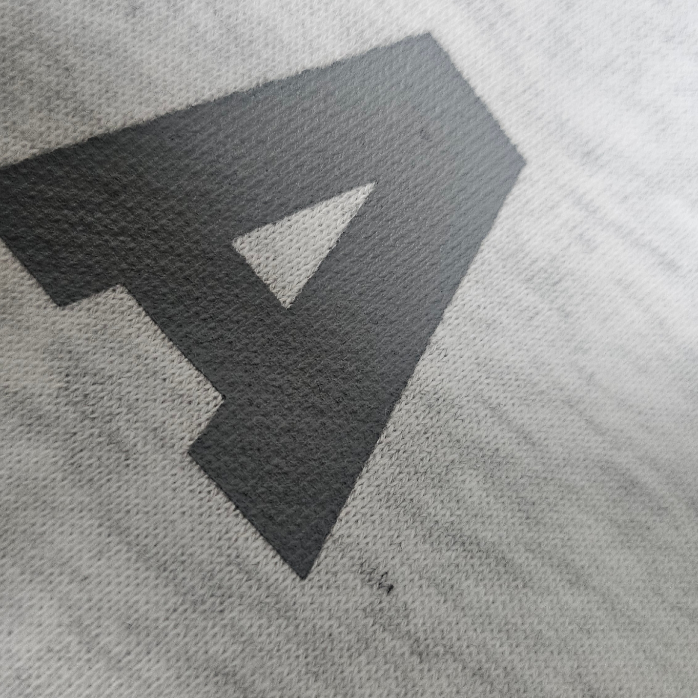 IAB Studio Hoodie Light Gray 착용 스타일