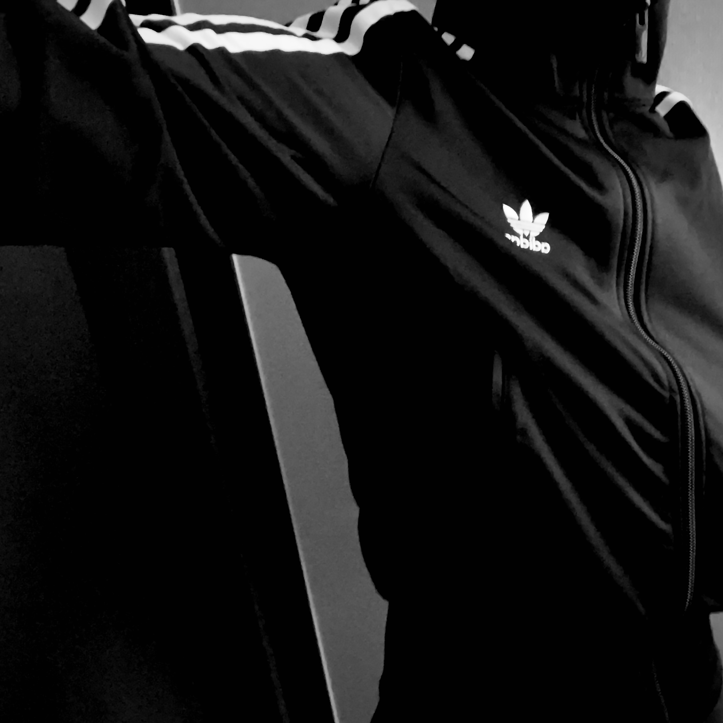 (W) Adidas Adicolor Classic Firebird Track Top Black - KR Sizing 착용 스타일