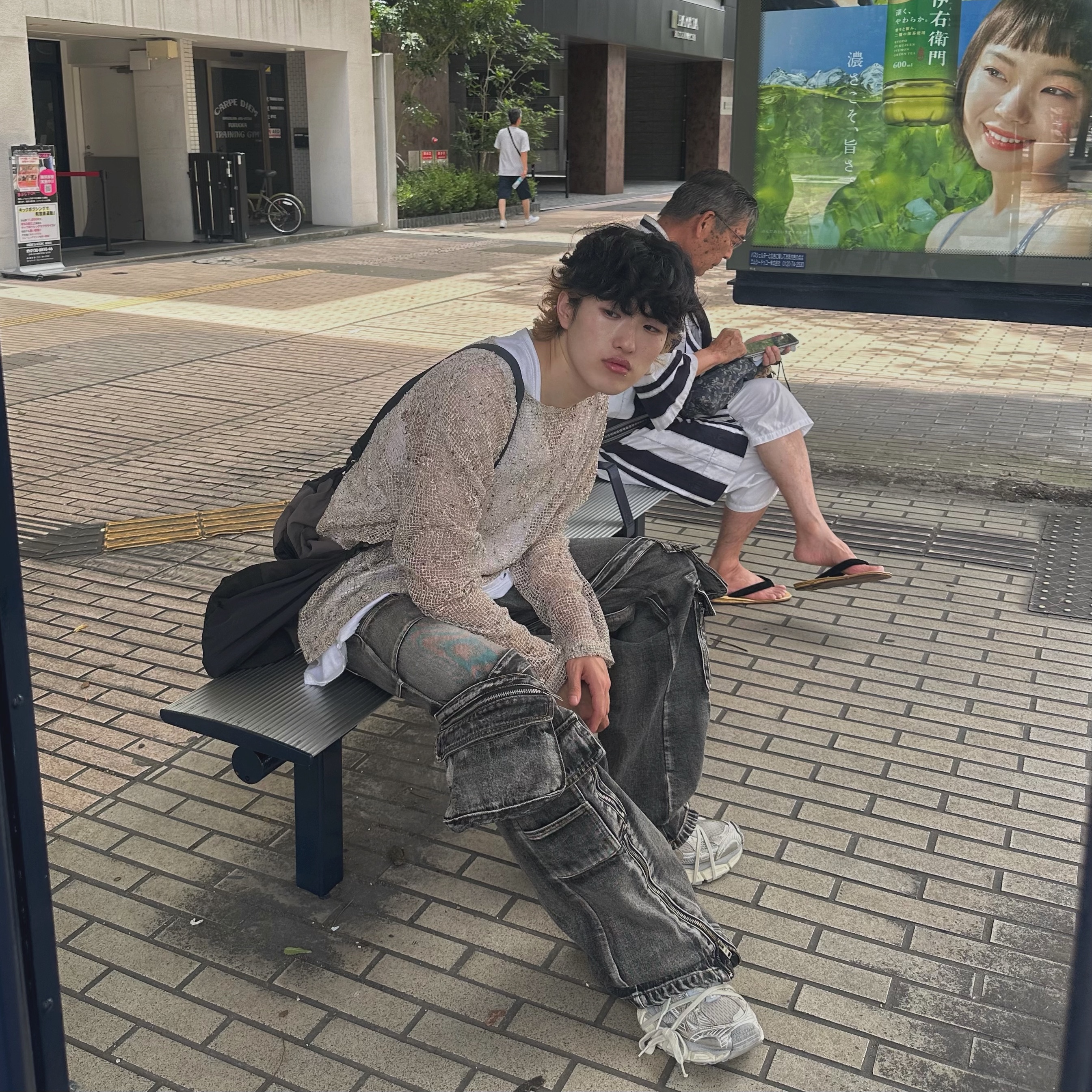 Balenciaga 3XL Sneakers Light Beige 착용 스타일 - 2