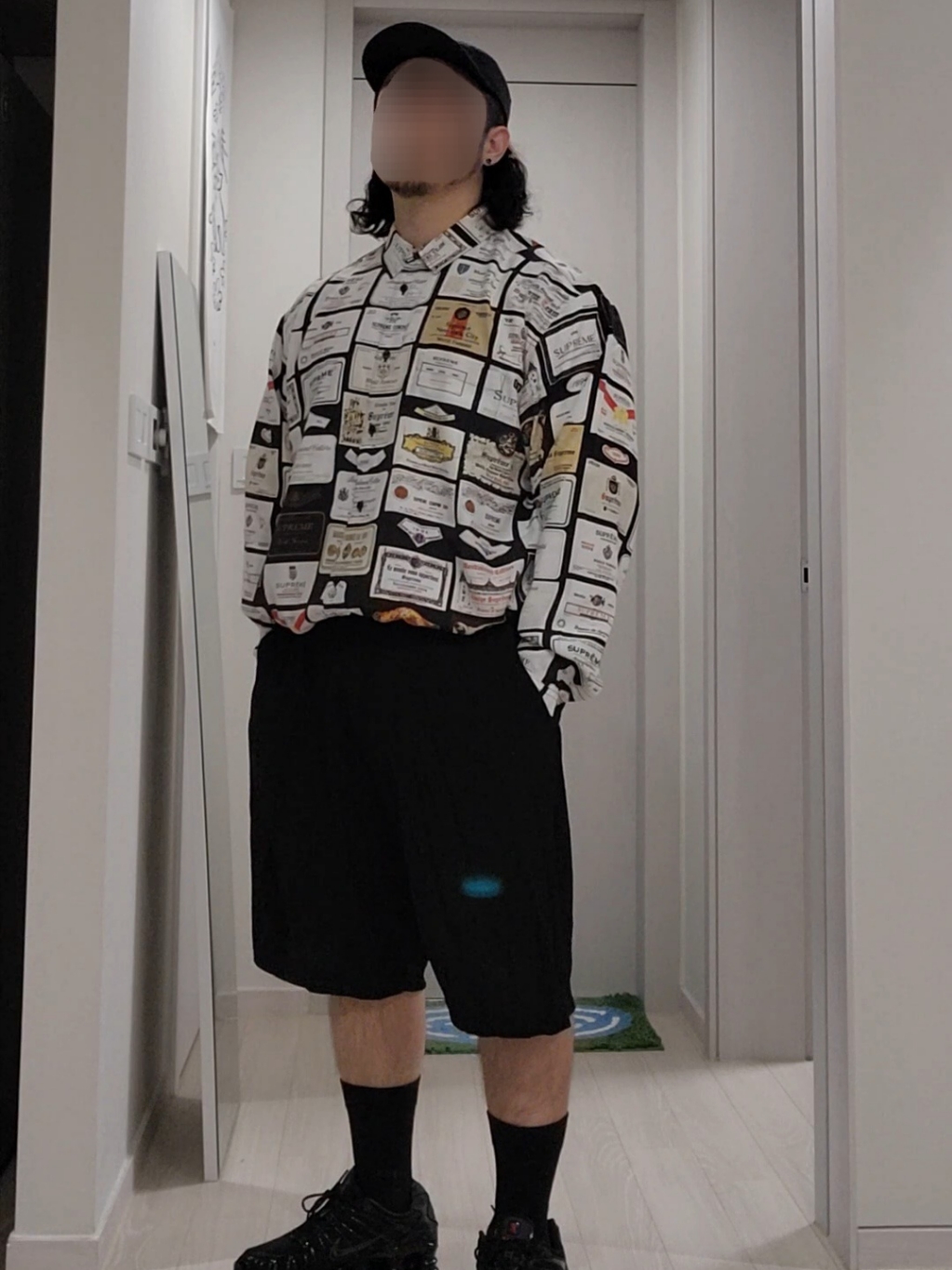 Supreme Label Shirt Black - 24FW, (W) Nike Shox TL Black and Max Orange 착용 스타일 - 3