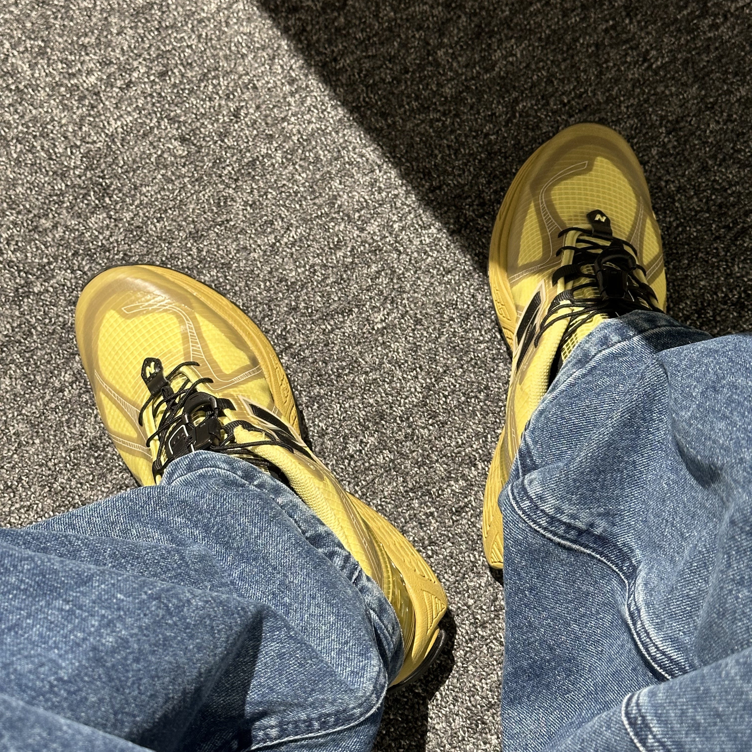 New Balance x Cayl 1906R Yellow 착용 스타일