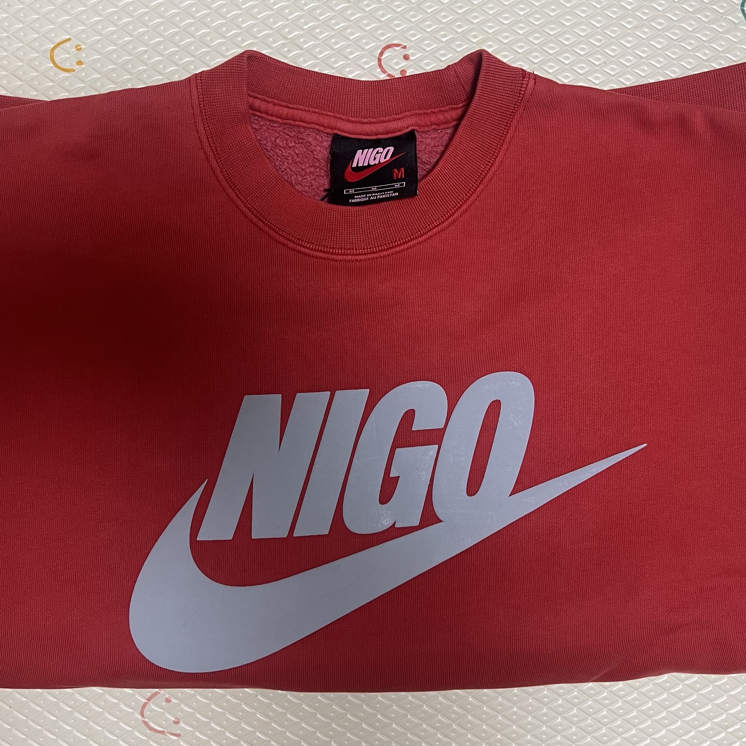 Nike x Nigo Fleece Crewneck Sweatshirt Gym Red (FV5941-687) 착용 스타일